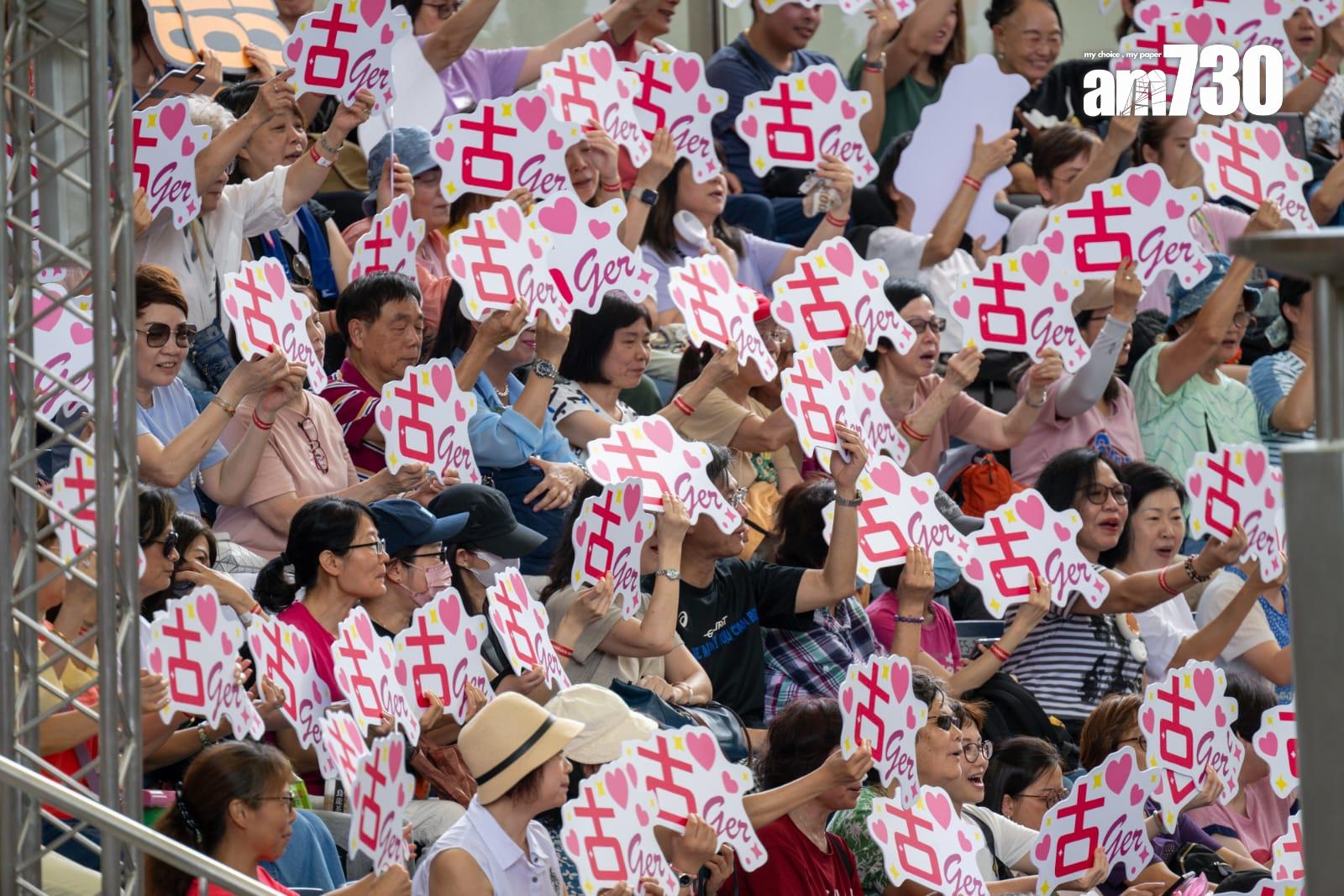 周吉佩的fans與古淖文的fans不相伯仲。(陳奕釗攝)