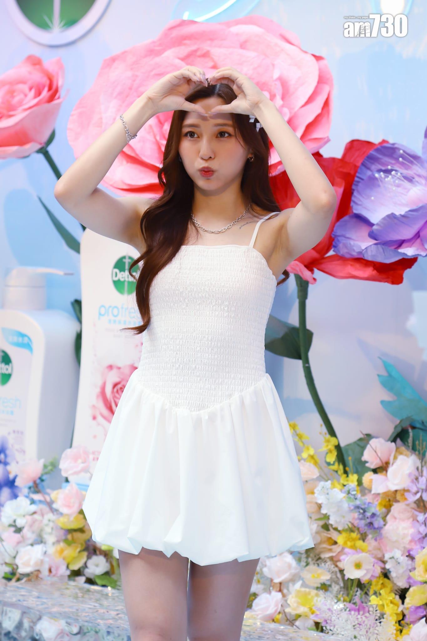 Ivy So成為「沐浴巨星」,現身品牌活動吸引半百「蘇蝦」在對面馬路追星。(羅錦鴻攝)