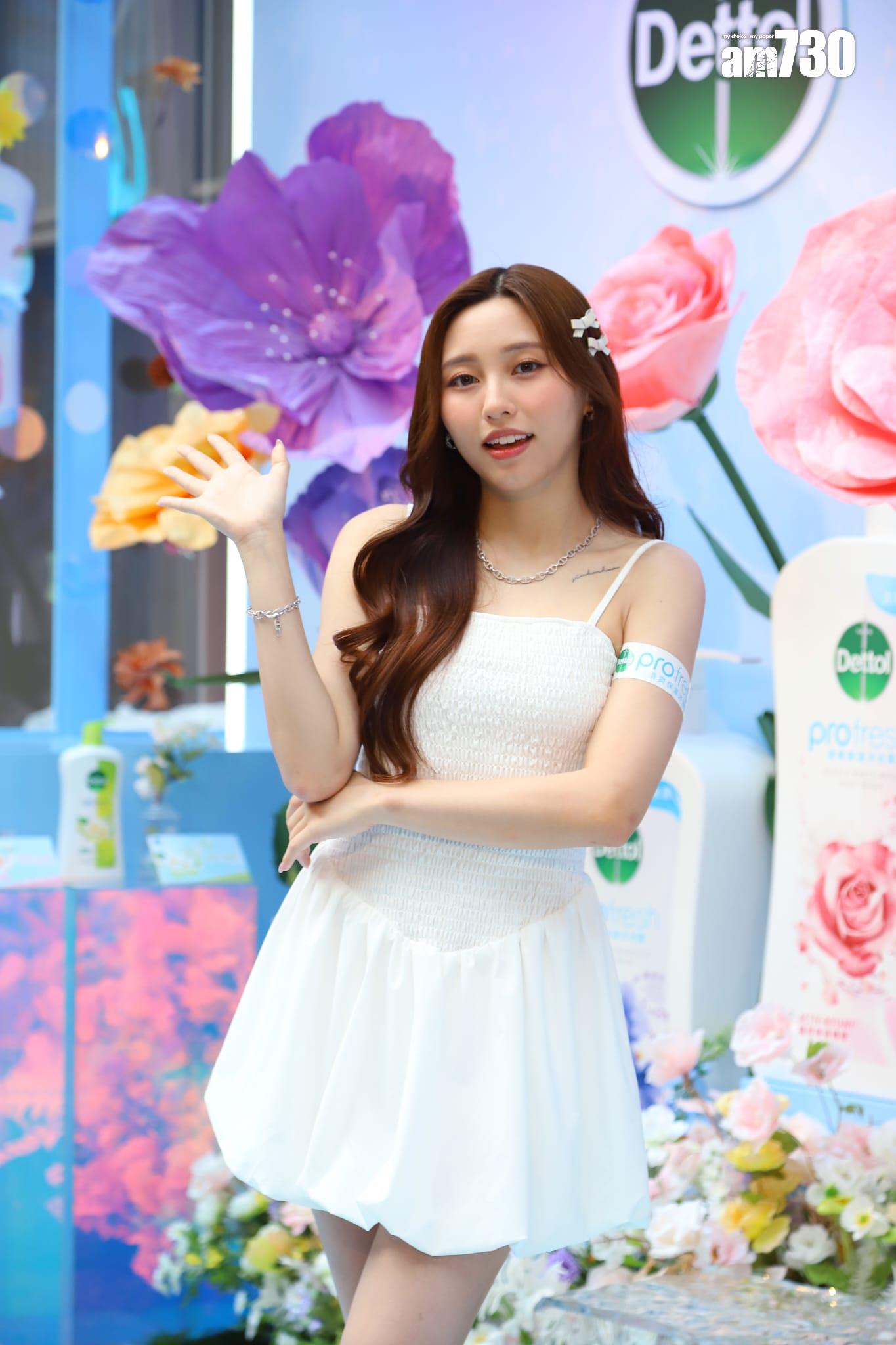 Ivy So成為「沐浴巨星」,現身品牌活動吸引半百「蘇蝦」在對面馬路追星。(羅錦鴻攝)