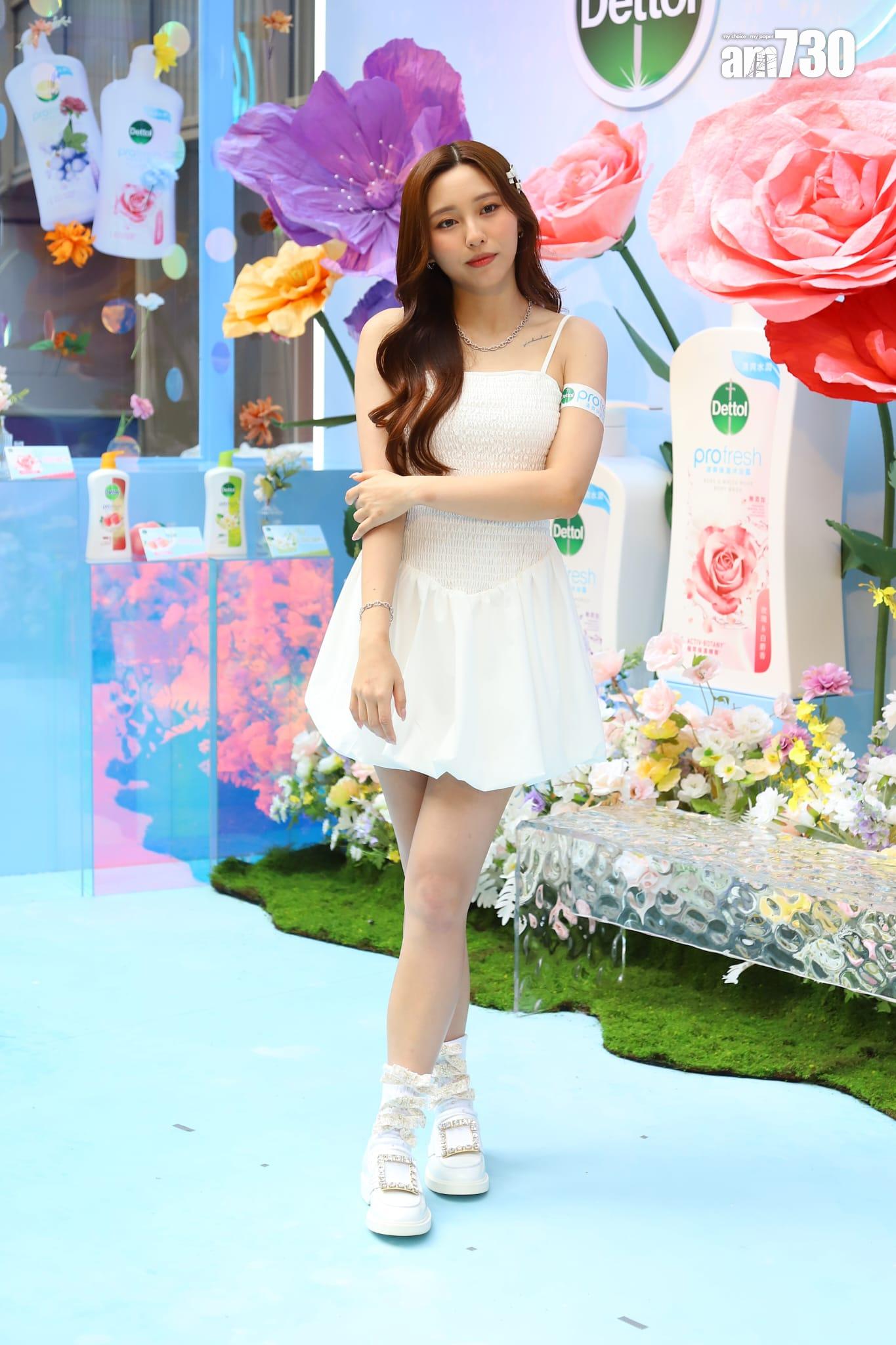 Ivy So成為「沐浴巨星」,現身品牌活動吸引半百「蘇蝦」在對面馬路追星。(羅錦鴻攝)