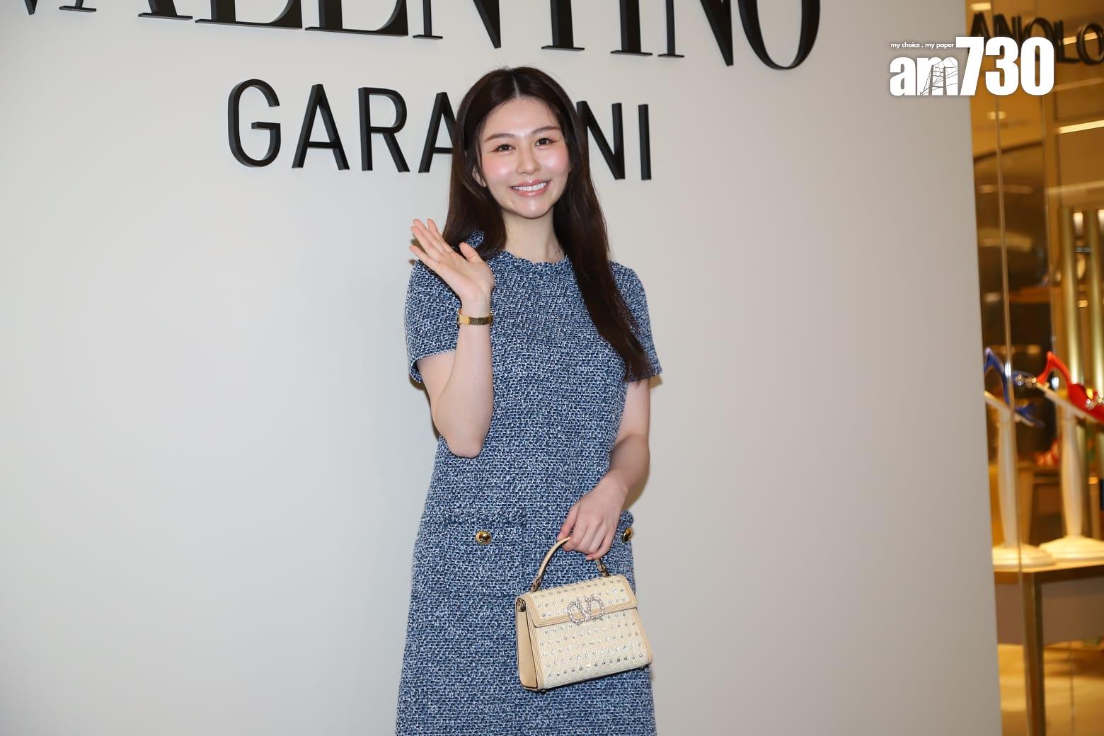 沈月表示會跟媽媽邱淑貞及妹妹交流穿著心得。(羅錦鴻攝)