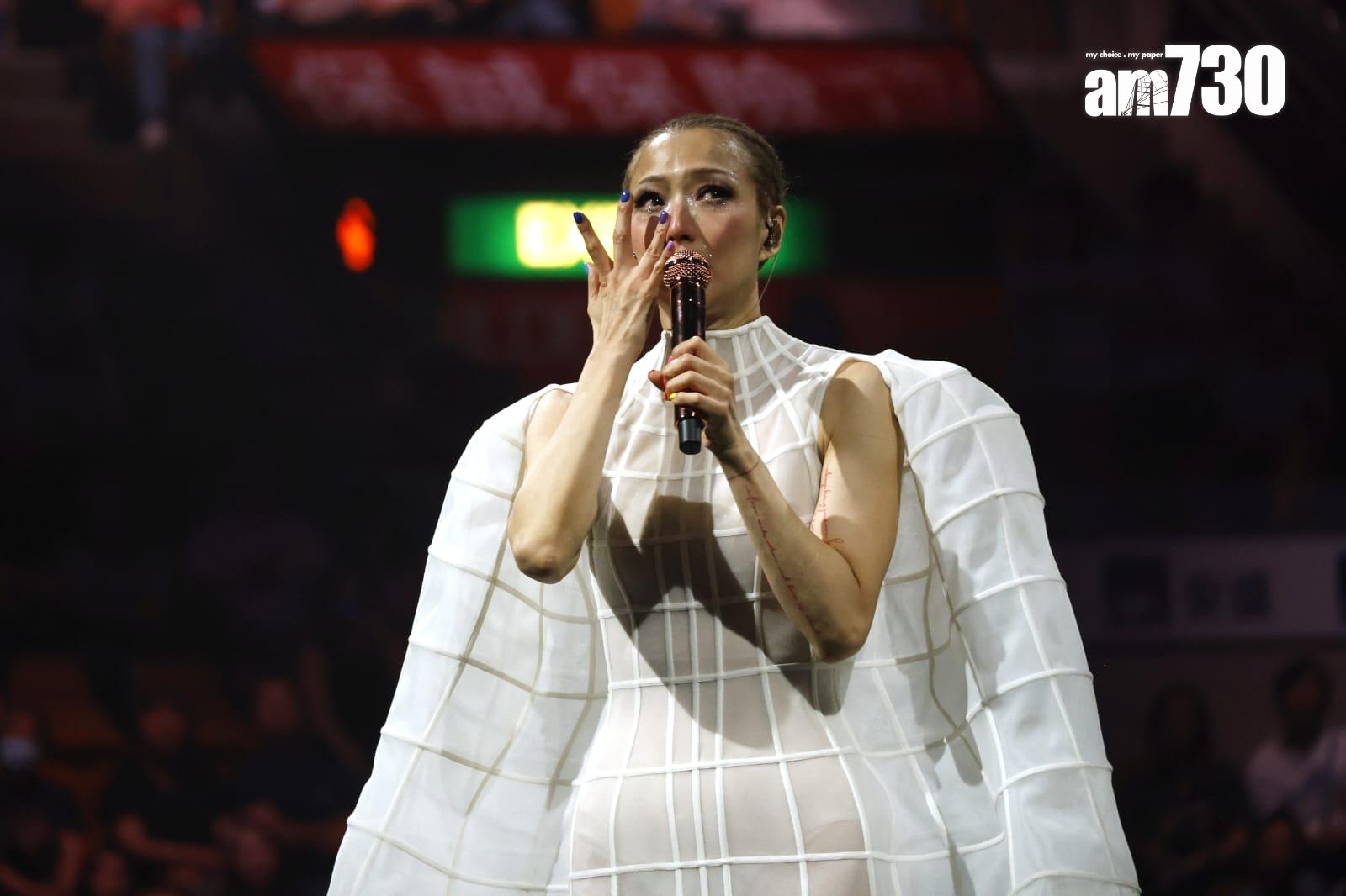 Sammi出場談電影發展時,感觸哽咽。(林俊源攝)