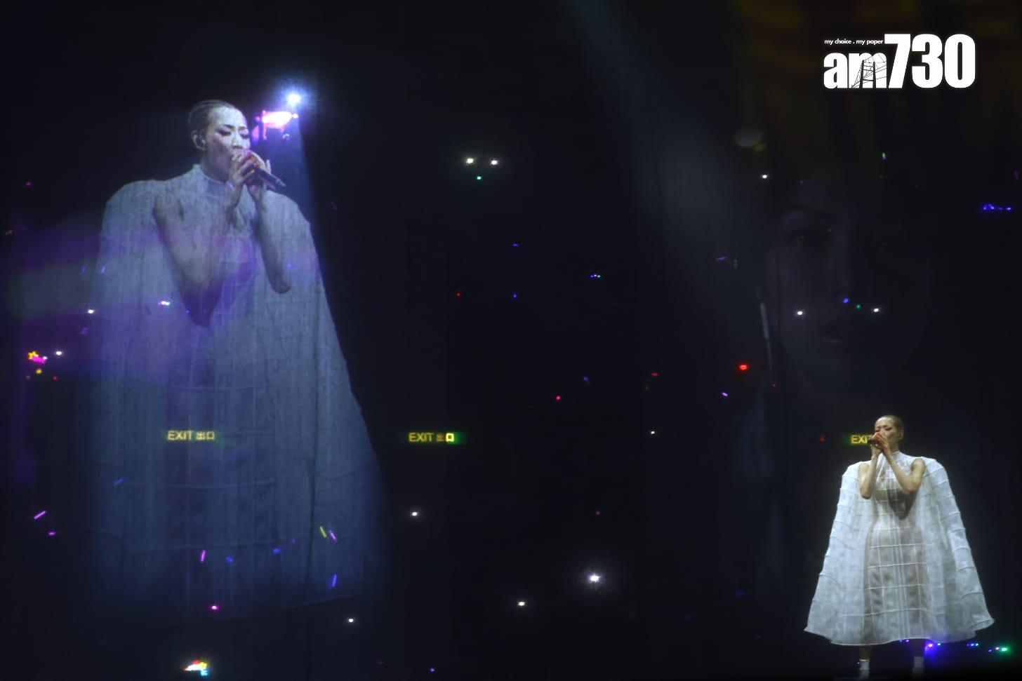 Sammi出場談電影發展時,感觸哽咽。(林俊源攝)