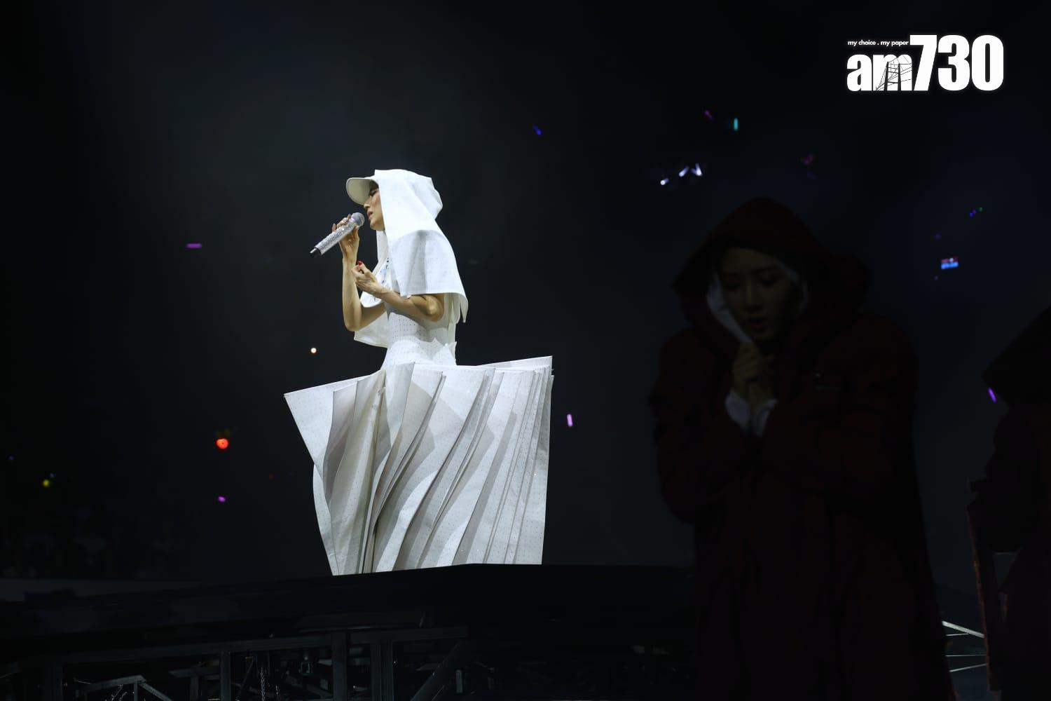 鄭秀文(Sammi)一連13場的《You & Mi 鄭秀文世界巡迴演唱會香港站》正式鑼。(林俊源攝)