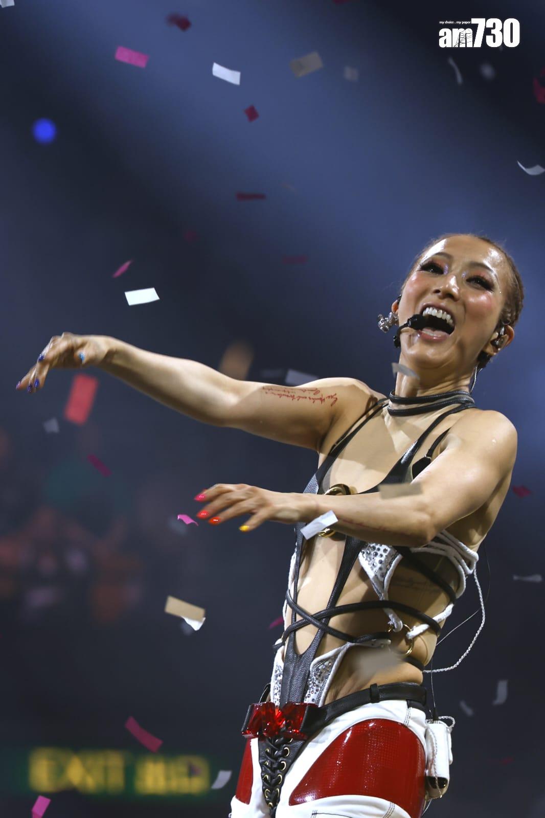 鄭秀文(Sammi)一連13場的《You & Mi 鄭秀文世界巡迴演唱會香港站》正式鑼。(林俊源攝)