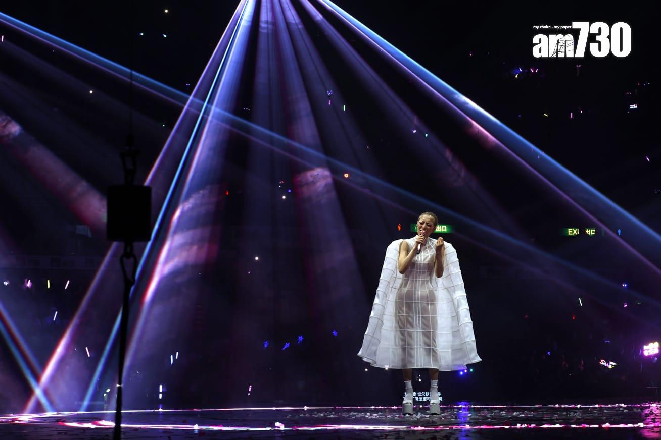 鄭秀文(Sammi)一連13場的《You & Mi 鄭秀文世界巡迴演唱會香港站》正式鑼。(林俊源攝)