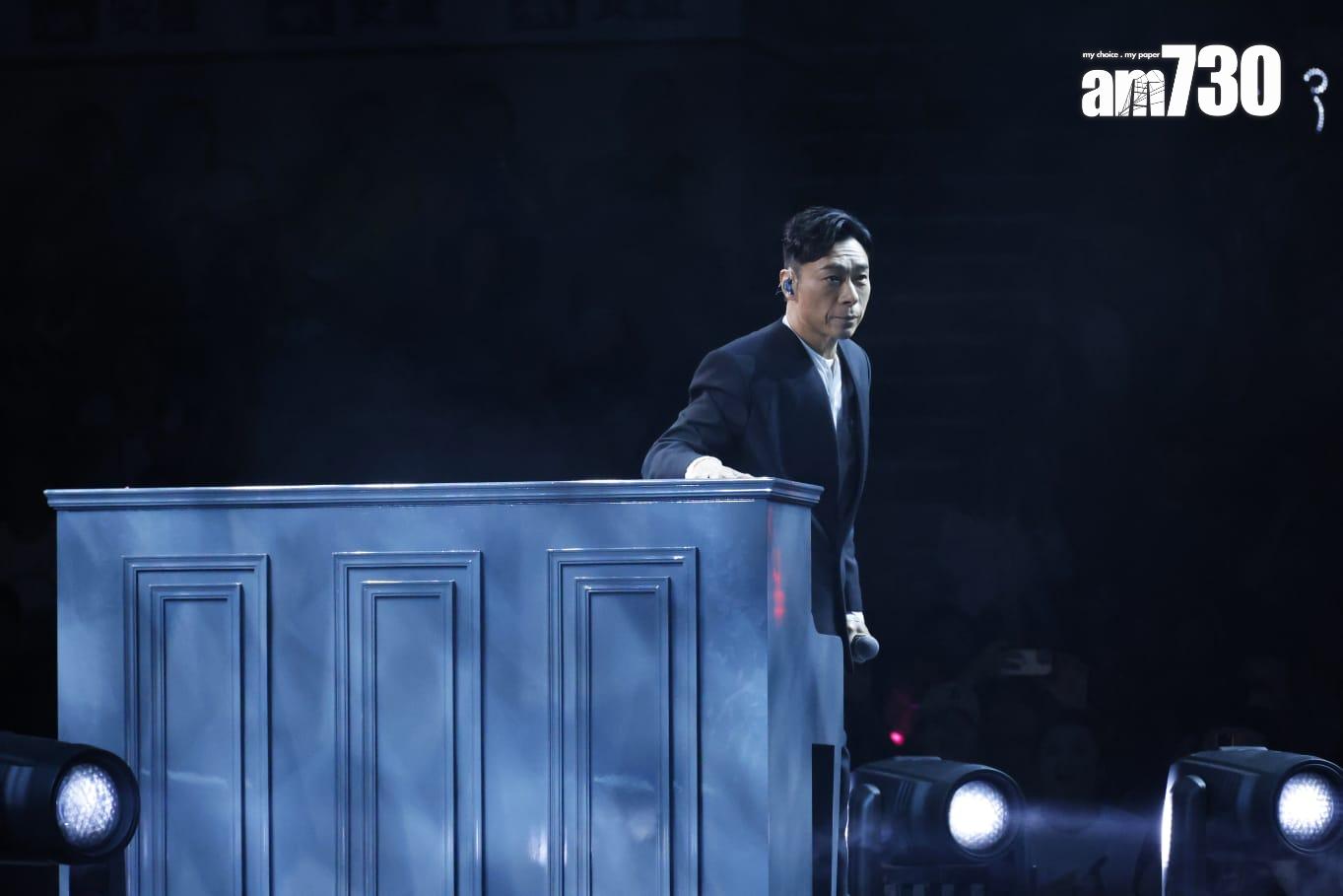 許志安驚喜登場,與Sammi合唱《世紀末煙花》。(林俊源攝)