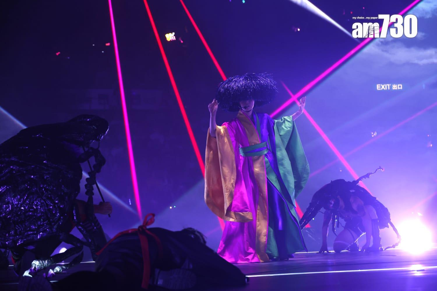 鄭秀文(Sammi)一連13場的《You & Mi 鄭秀文世界巡迴演唱會香港站》正式鑼。(林俊源攝)