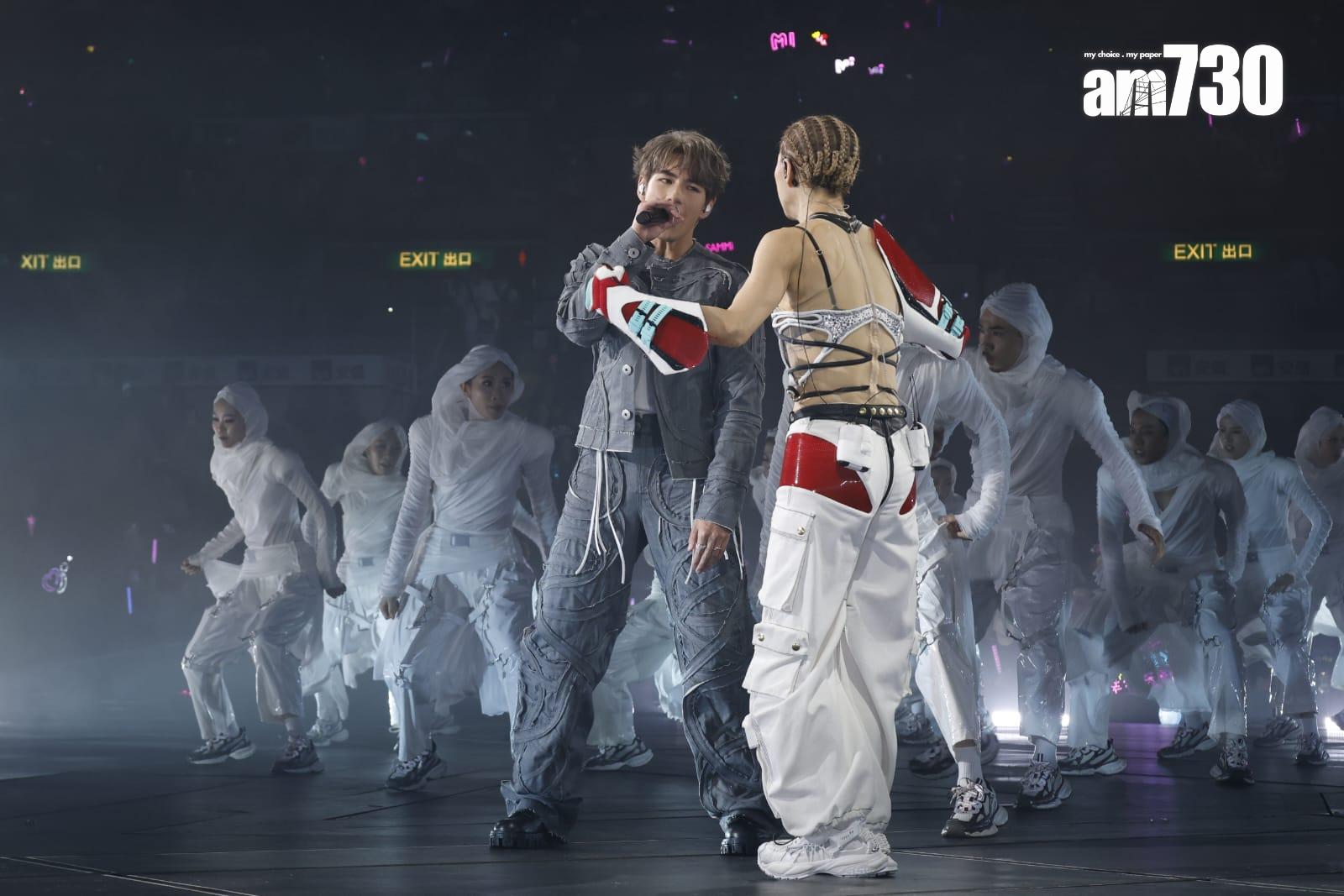 Jeffrey再度出場大展舞姿,與Sammi合唱《致我們的夢想》。