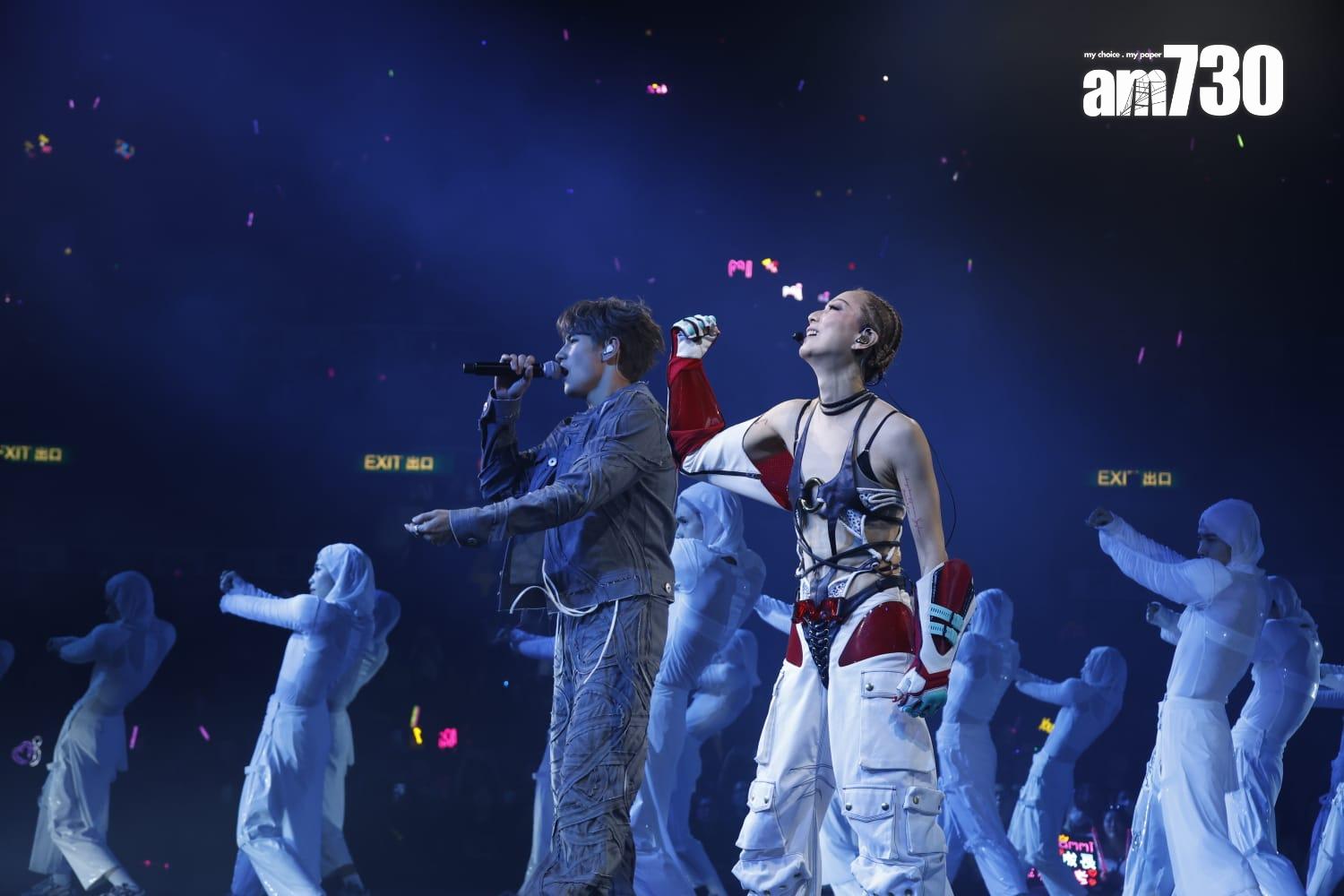 Jeffrey再度出場大展舞姿,與Sammi合唱《致我們的夢想》。