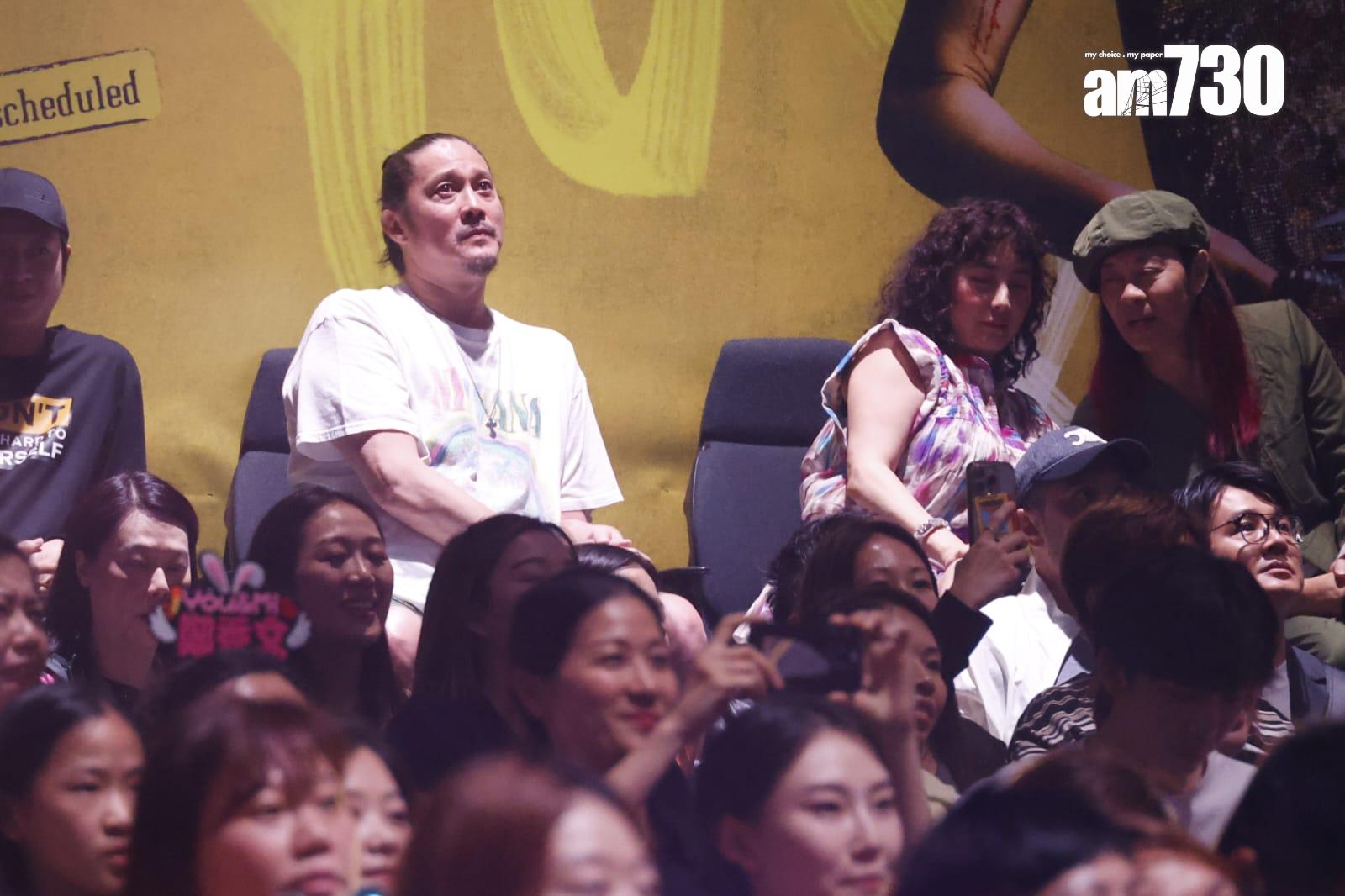 陳子聰和何超儀兩夫妻齊齊睇Sammi演唱會。