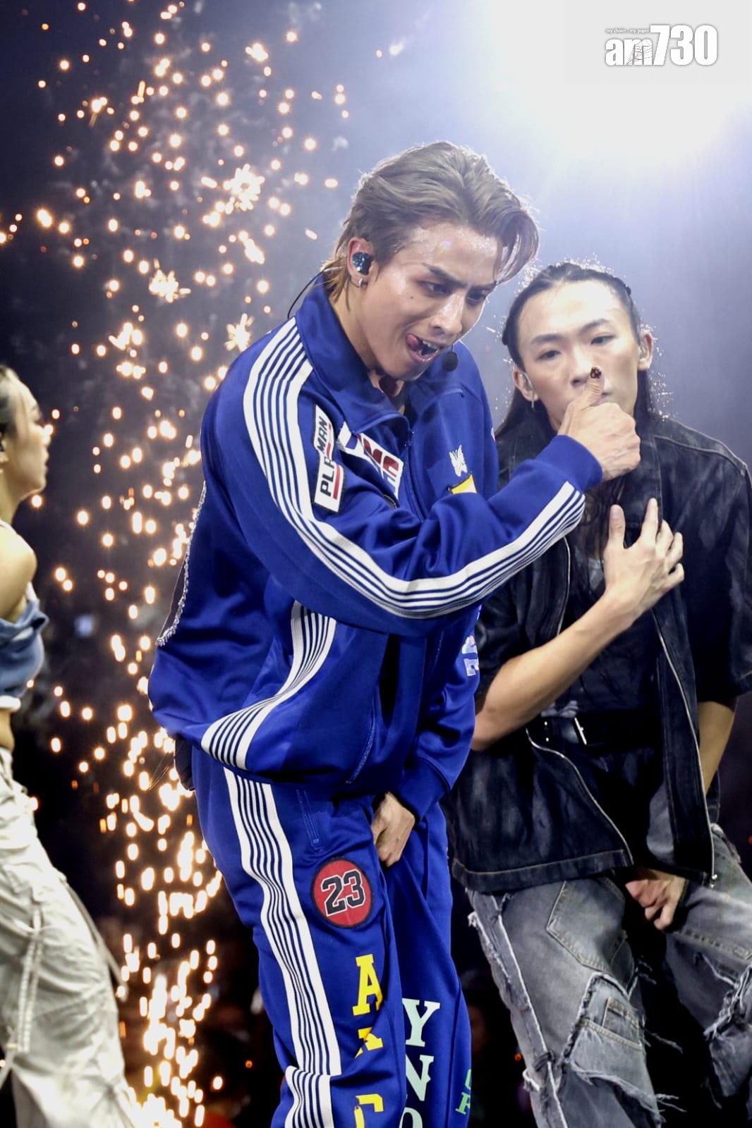 AK演唱會有不少跳舞環節,體力消耗極大。(林俊源攝)。(林俊源攝)