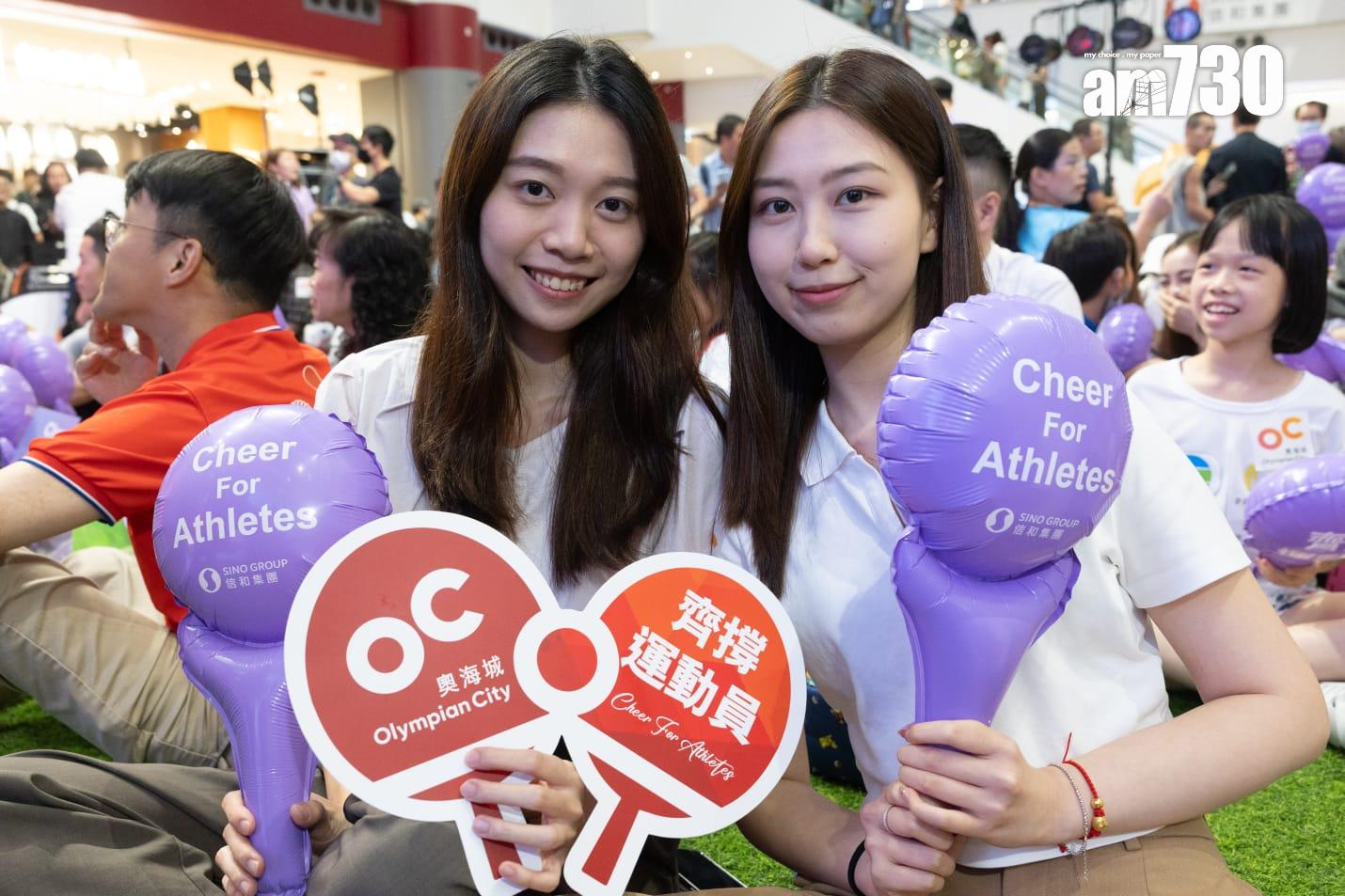 巴黎奧運|黃鎮廷杜凱琹在乒乓球混雙銅牌戰負南韓組合得第,市民到奧海城商場打氣。(蘇文傑攝)