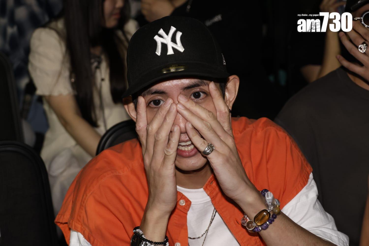 隊長Lokman捧場支持副隊長AK。(林俊源攝)