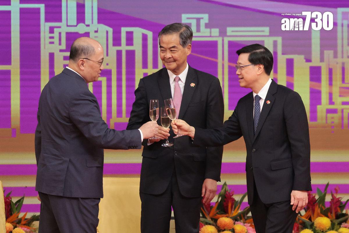 特區政府在會展舉行回歸27周年慶祝酒會。(中通社)