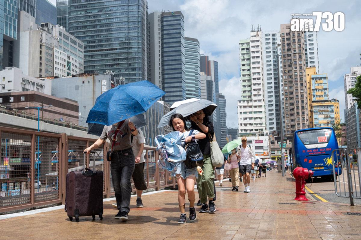 天文台預測今日日間短暫時間有陽光。(陳奕釗攝)