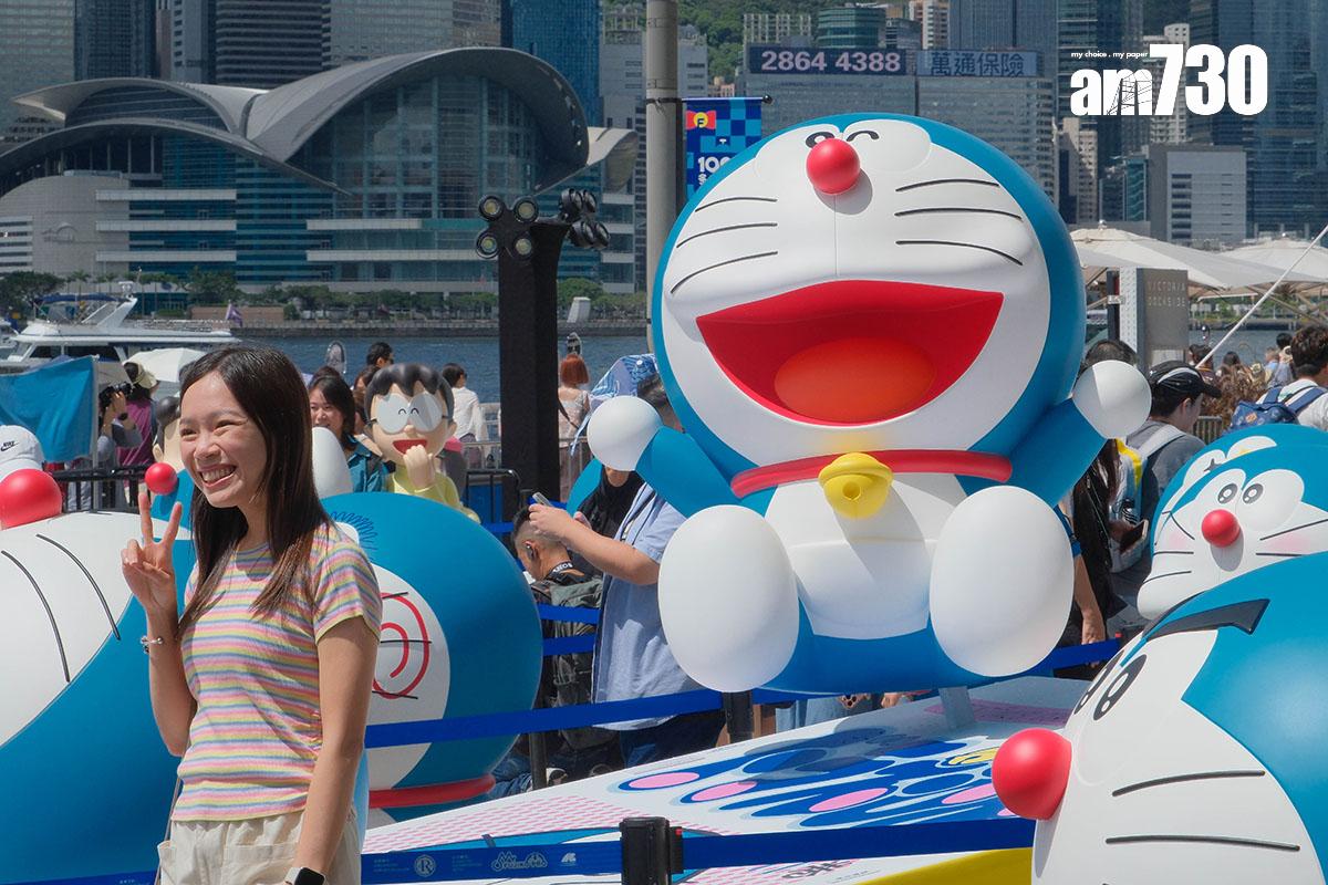 在尖沙咀舉行的多啦A夢展覽首日,吸引不少公眾到場遊覽。(資料圖片/中通社)