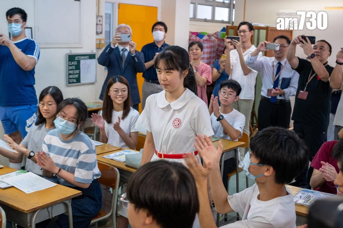 DSE放榜 2024|香港中國婦女會中學首名DSE狀元姚臻怡。(陳奕釗攝)