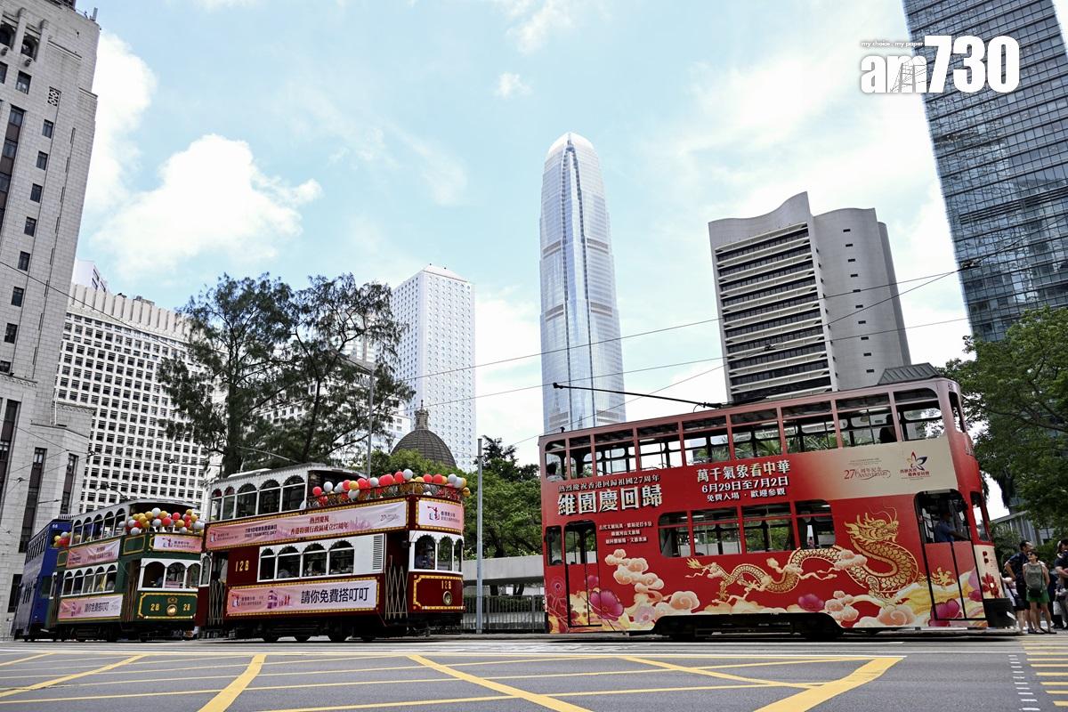 香港電車今日獲一個組織贊助免費乘車。(中新社)