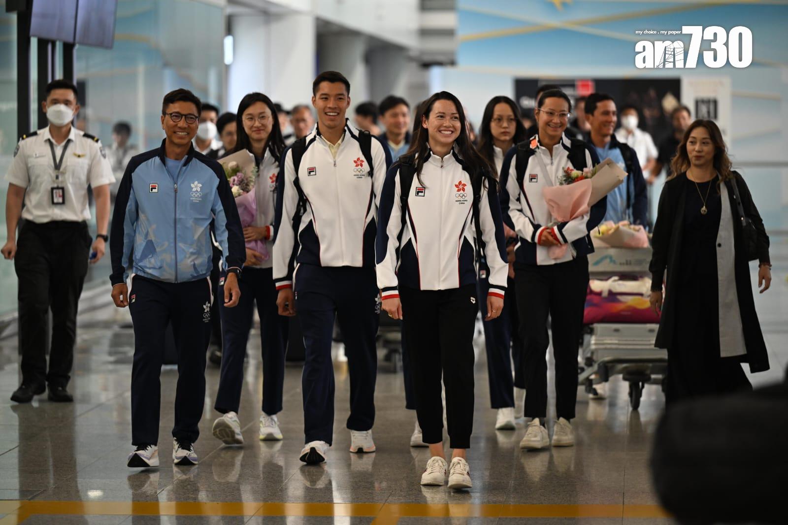 今屆奧運港泳隊7名運動員返港。(陳奕釗攝)