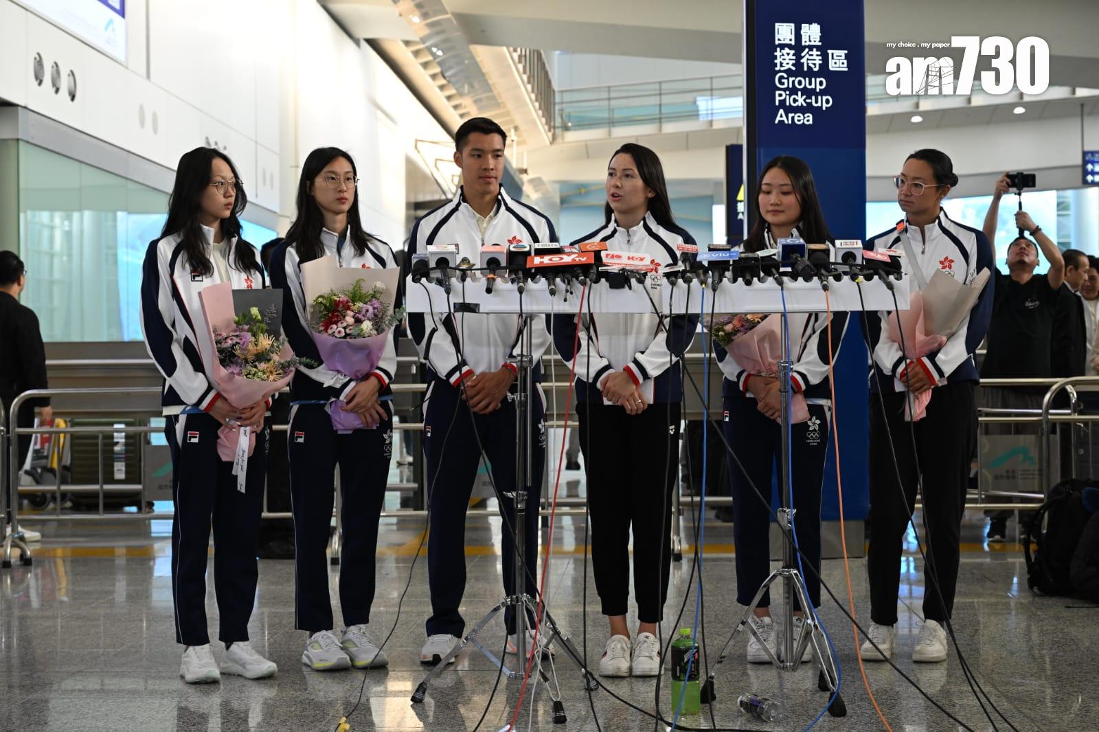 今屆奧運港泳隊7名運動員返港。(陳奕釗攝)