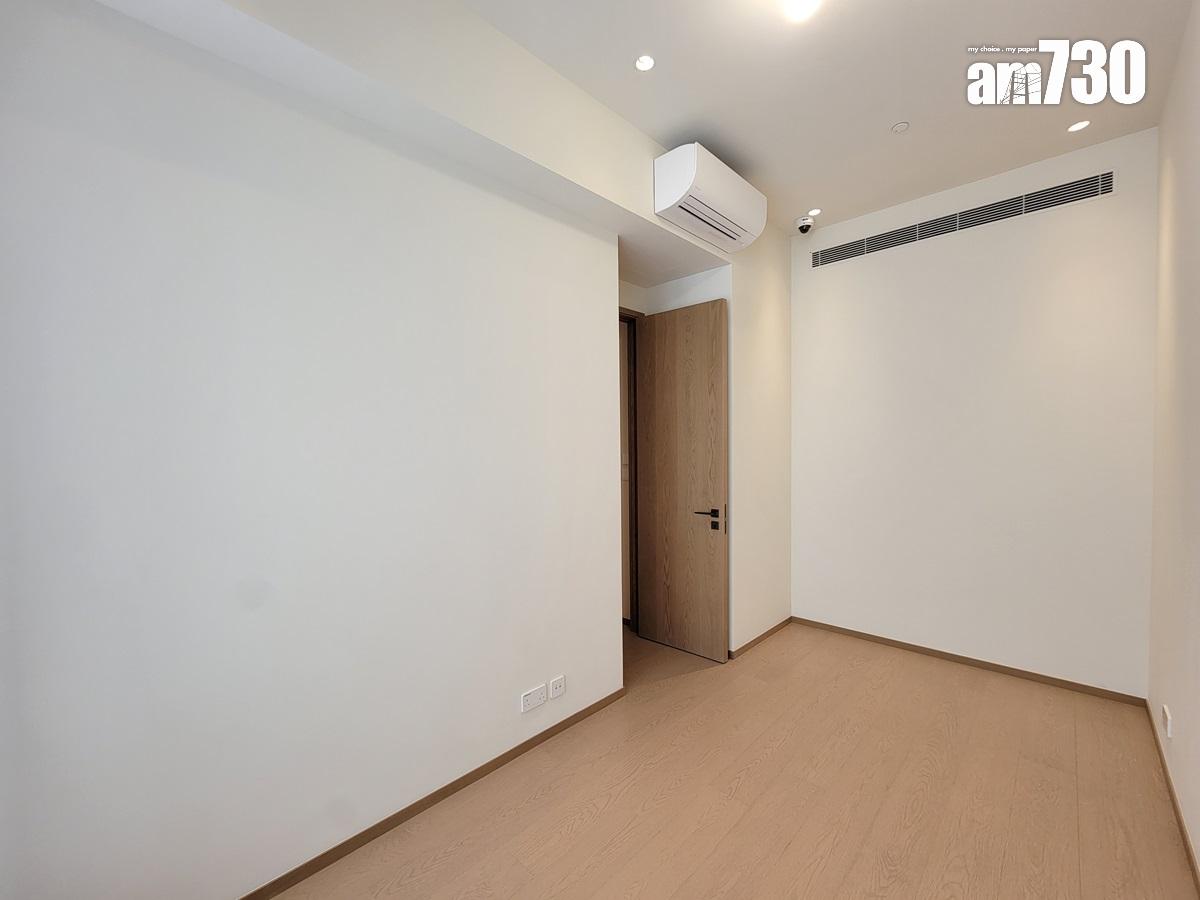 朗賢峯IIA期示範單位|482呎兩房融合Japandi理念 睡房改作半開放式書房|多圖有片