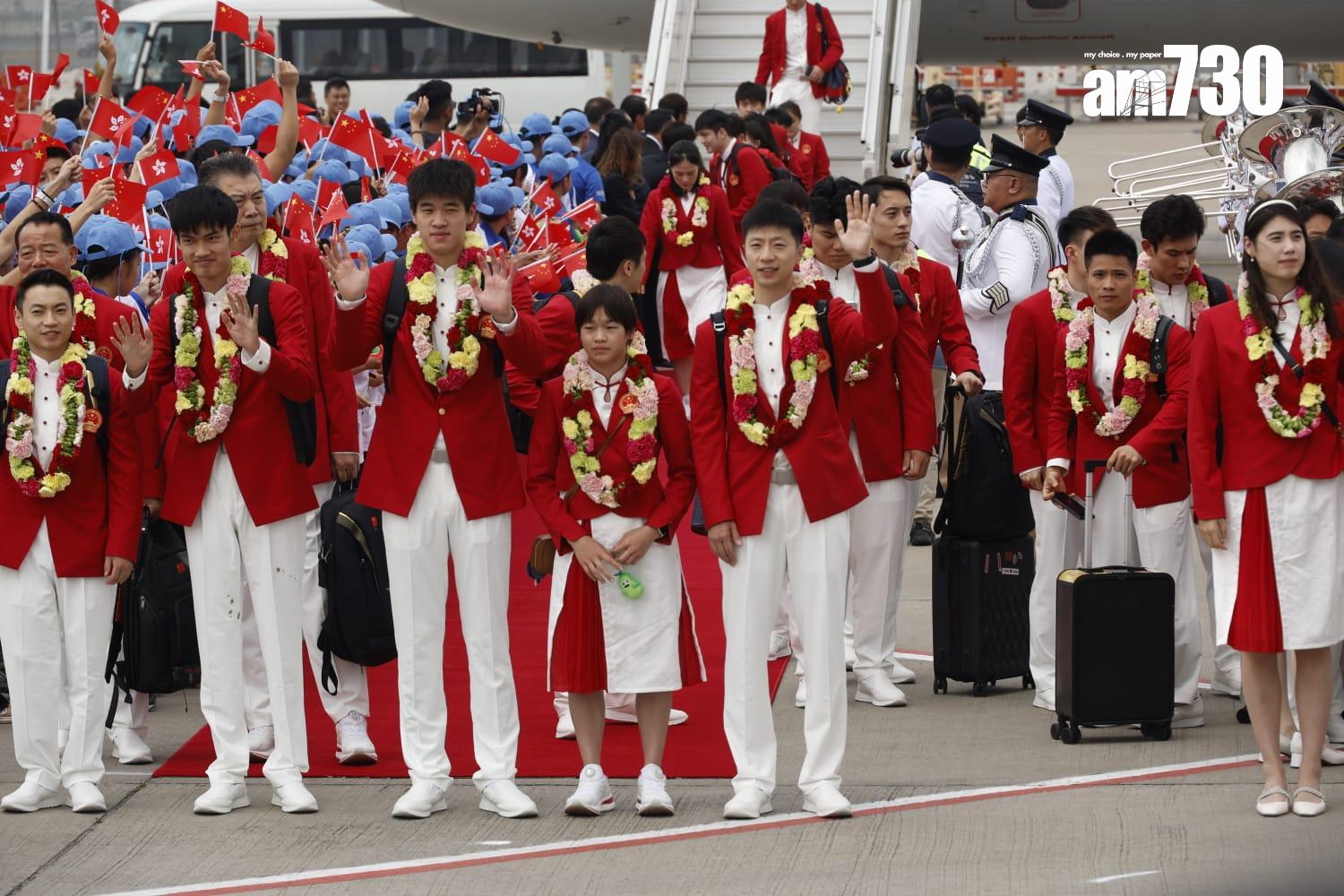 巴黎奧運國家隊奧運健兒代表團抵港,特區政府在停機坪舉行歡迎儀式。(林俊源攝)