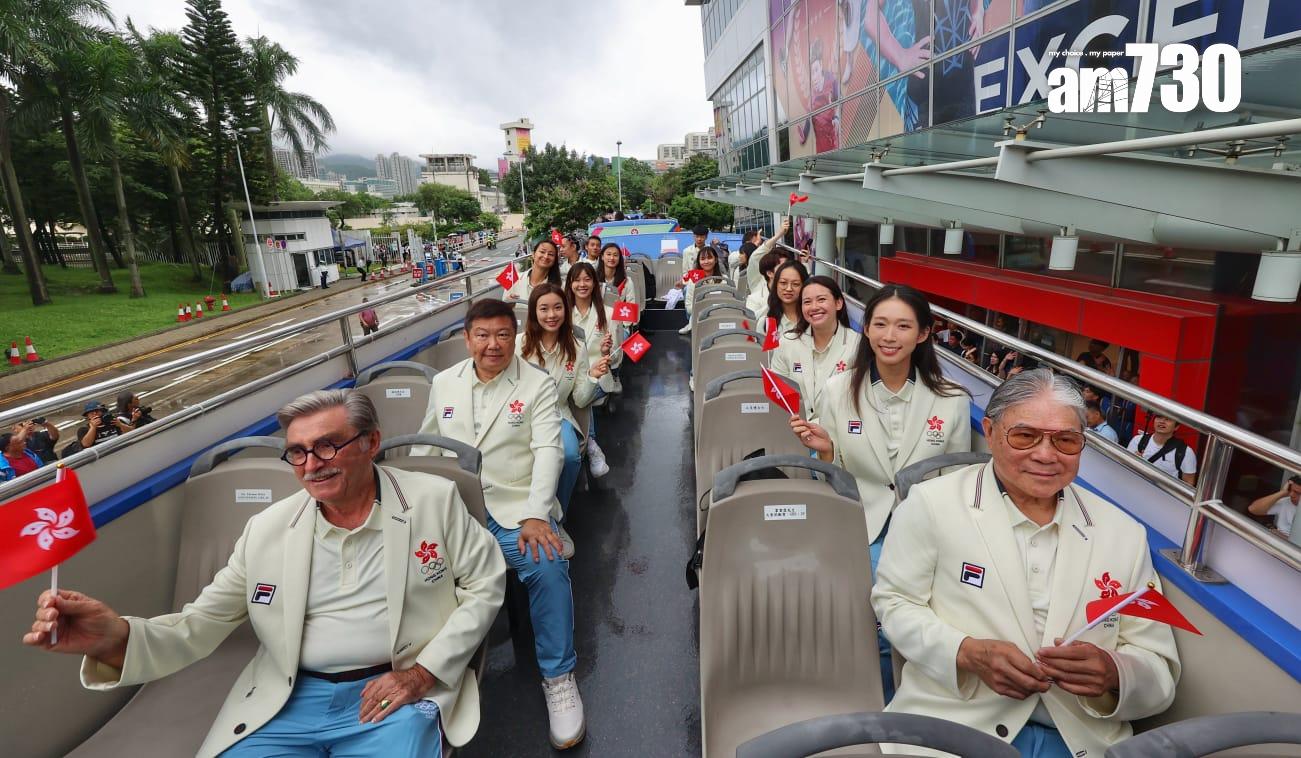 巴黎奧運港隊巡遊|巴士經過各區,眾運動員不時與市民互動。