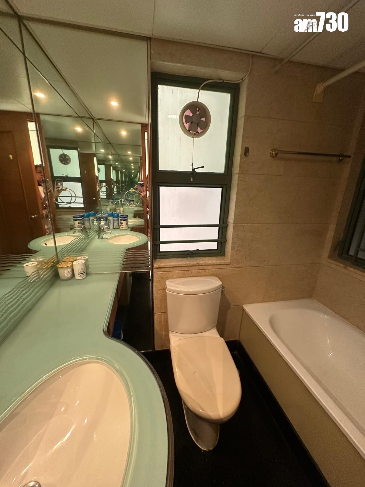 叫價一減再減!藍灣半島業主5年蝕17%沽三房套 呎價低見1.3萬(多圖)|二手樓成交