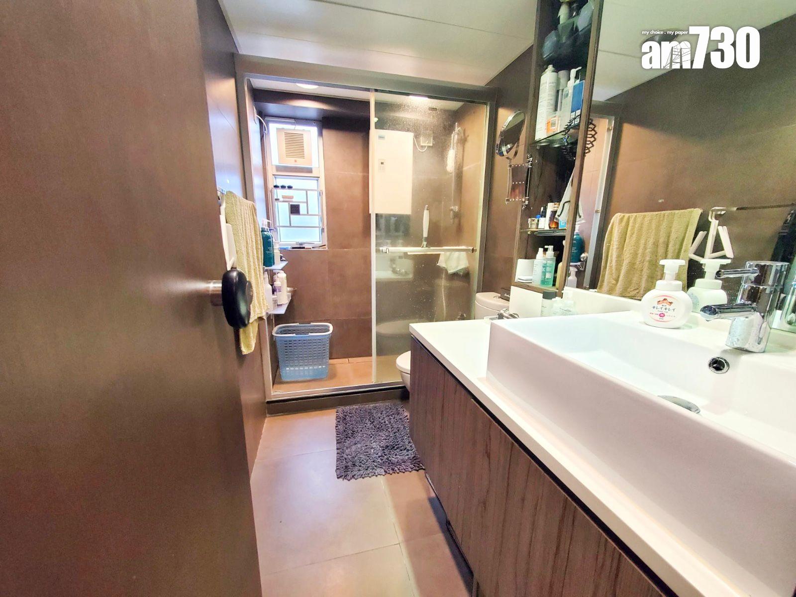 屯門海景四房套連車位狠劈380萬沽 造價重返10年前 呎價$64XX|二手樓成交