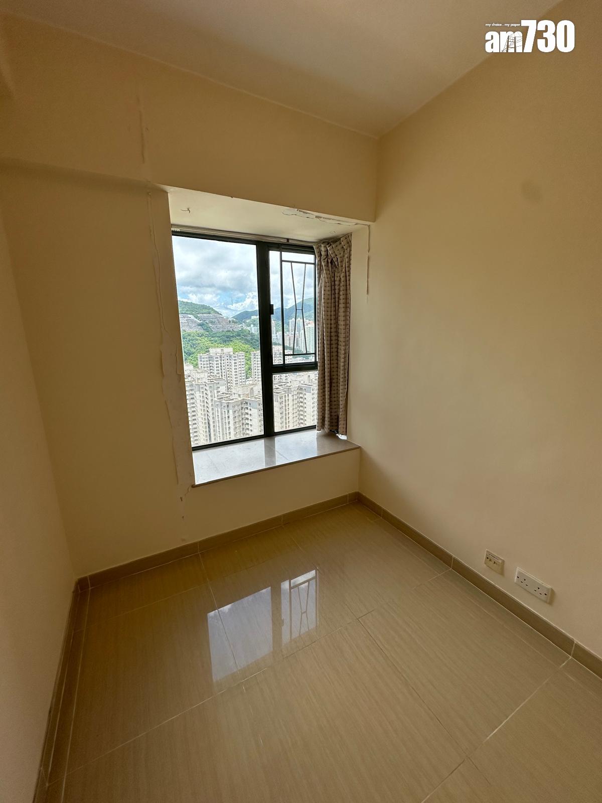 叫價一減再減!藍灣半島業主5年蝕17%沽三房套 呎價低見1.3萬(多圖)|二手樓成交