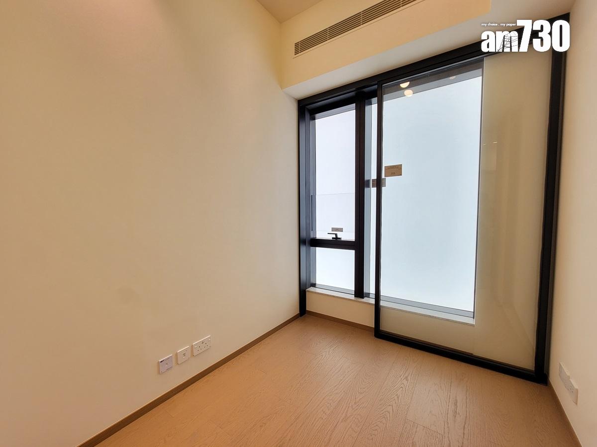 朗賢峯IIA期示範單位|482呎兩房融合Japandi理念 睡房改作半開放式書房|多圖有片