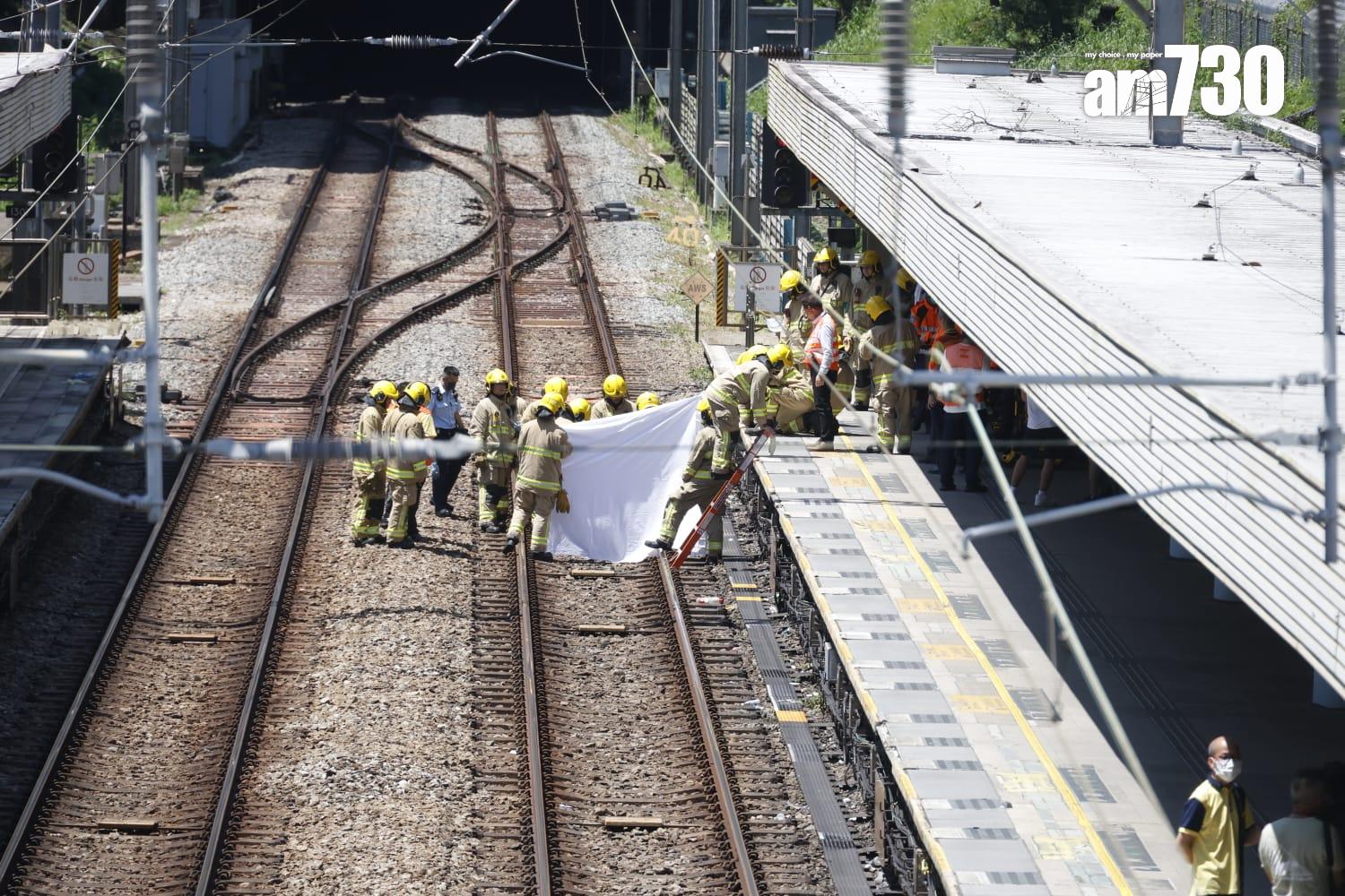 港鐵指車務控制中心接獲職員報告懷疑有人墮軌。(林俊源攝)