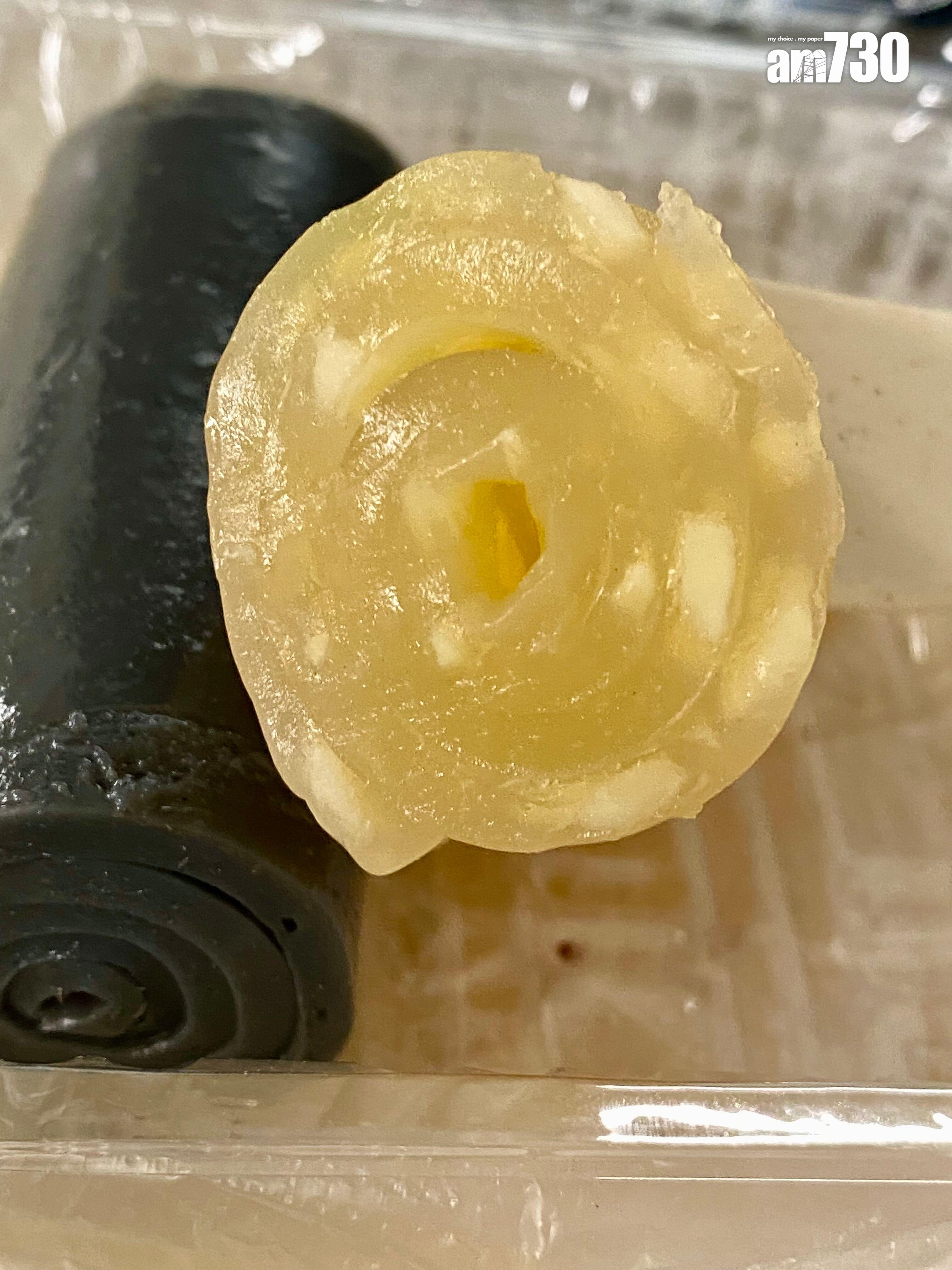 從橫切面看到捲了五層。