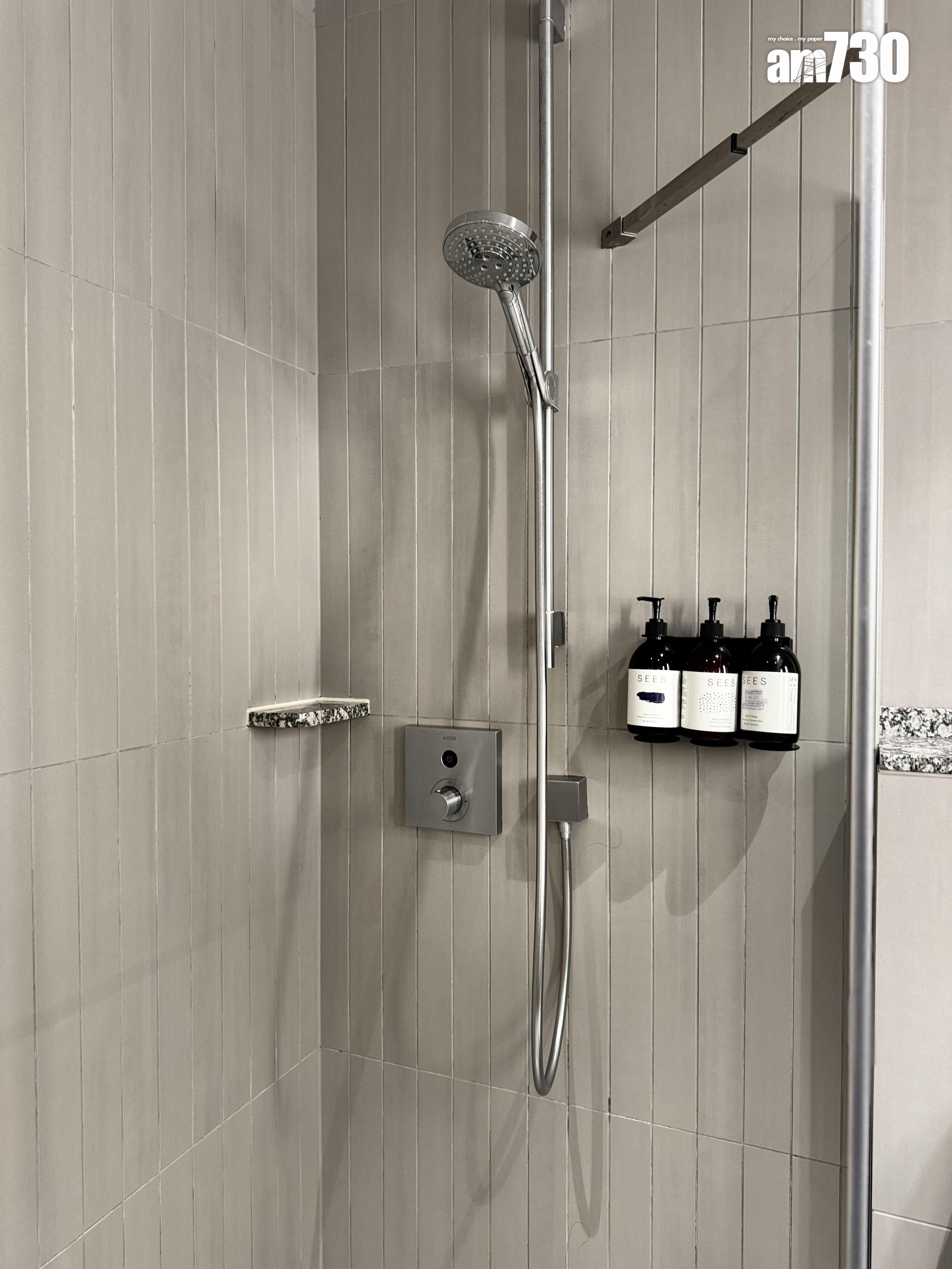 芬蘭航空貴賓室私人淋浴間