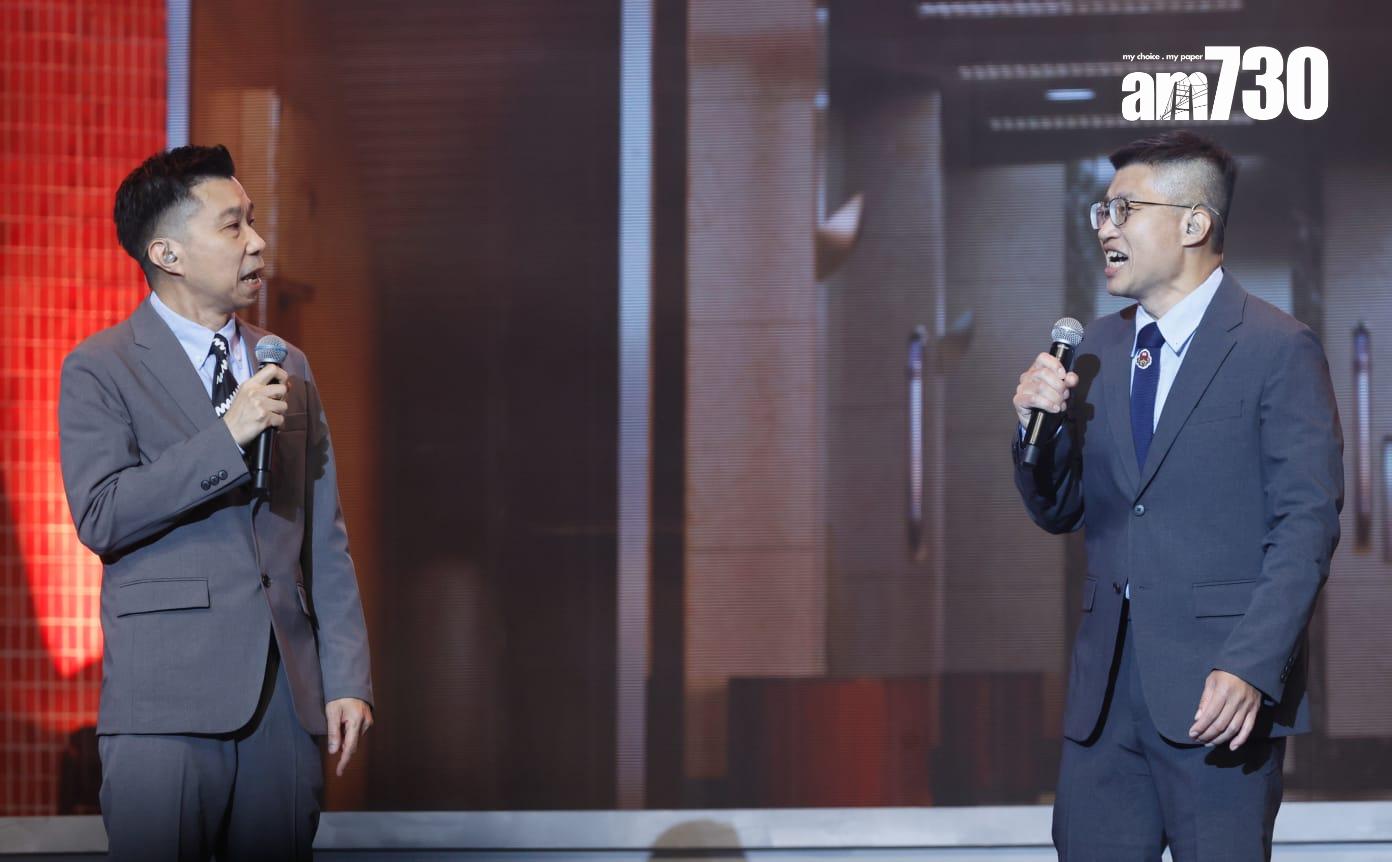 軟硬節目的幕後功臣光仔和German登場,全場觀眾報以熱烈掌聲。(蘇文傑攝)