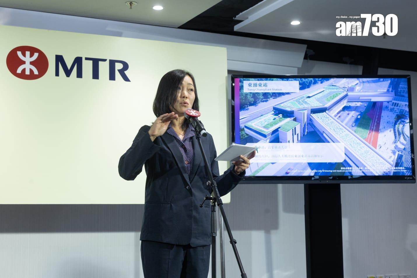 港鐵講解當日安排。(蘇文傑攝)