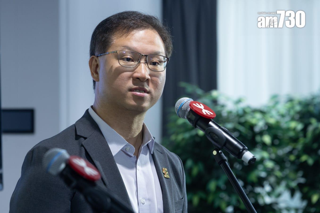 港鐵講解當日安排。(蘇文傑攝)