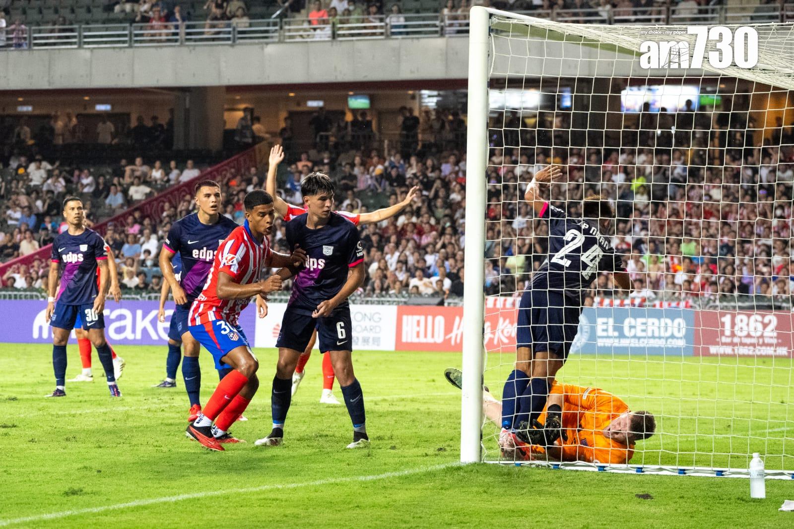 「中銀人壽盃」於香港大球場舉行,傑志1︰6負馬德里體育會。(林靄怡攝)