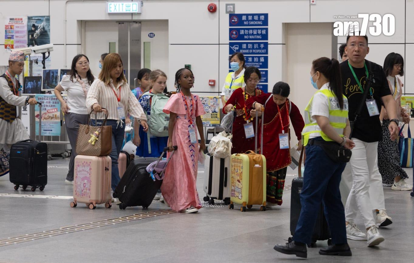 非華裔學生結束大灣區交流團行程 大讚︰過關便捷 (蘇文傑攝)