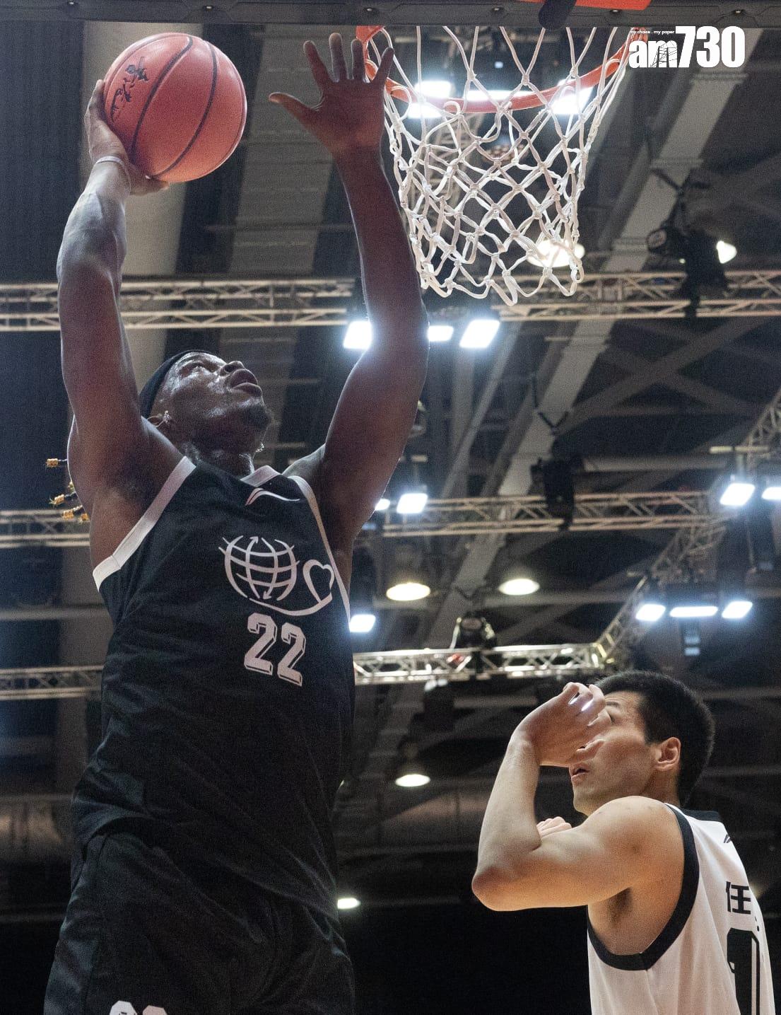 籃球|姚基金慈善賽,畢拿(Jimmy Butler)上籃。(蘇文傑攝)