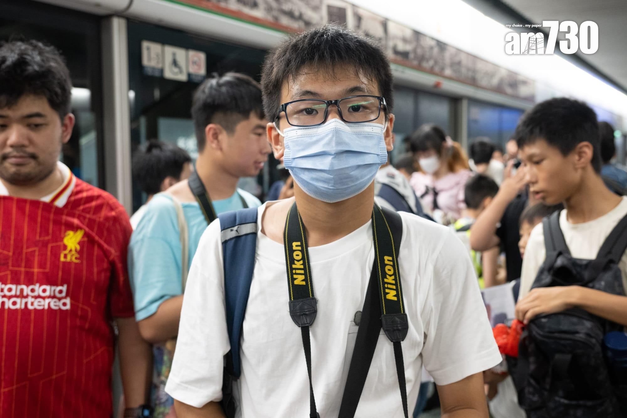 港鐵45週年主題列車首航,廖同學。(陳奕釗攝)