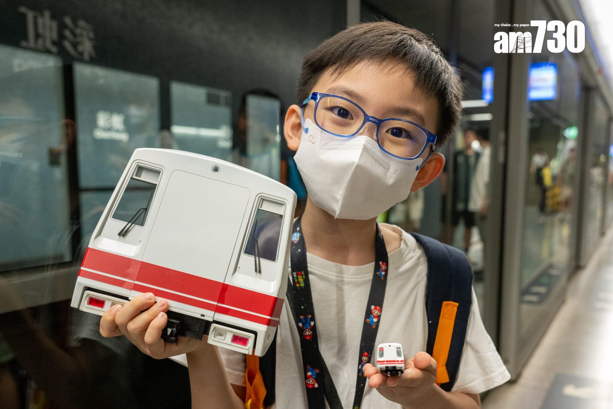 港鐵45週年主題列車首航,陳小朋友。(陳奕釗攝)