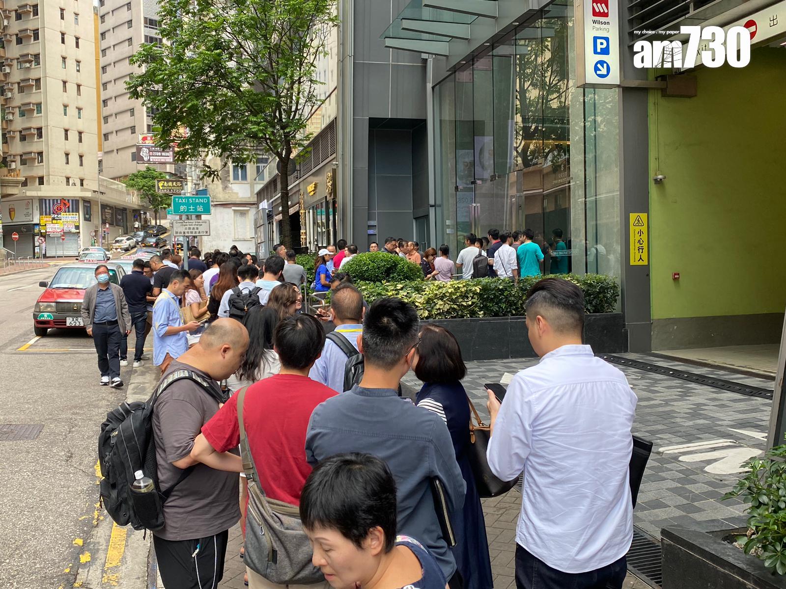 「FINNIE」今日公開發售60伙,據記者現場所見,不少準買家到場等候揀樓。