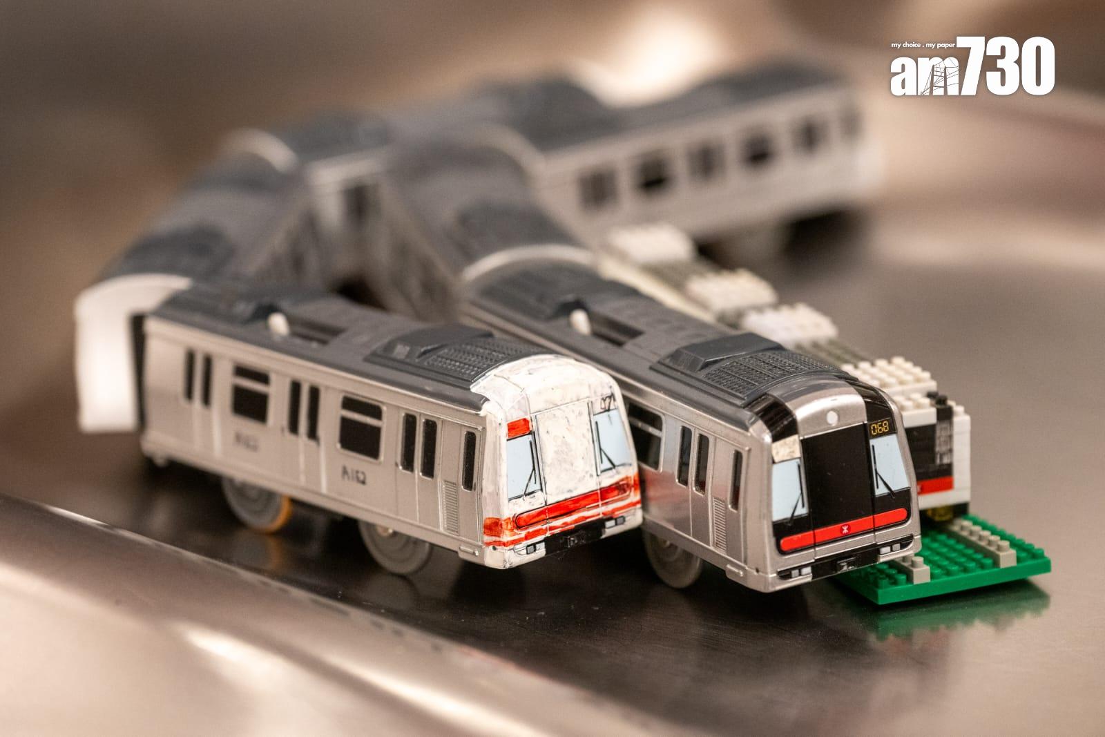 港鐵45周年首代白頭列車停彩虹站供打卡。(陳奕釗攝)