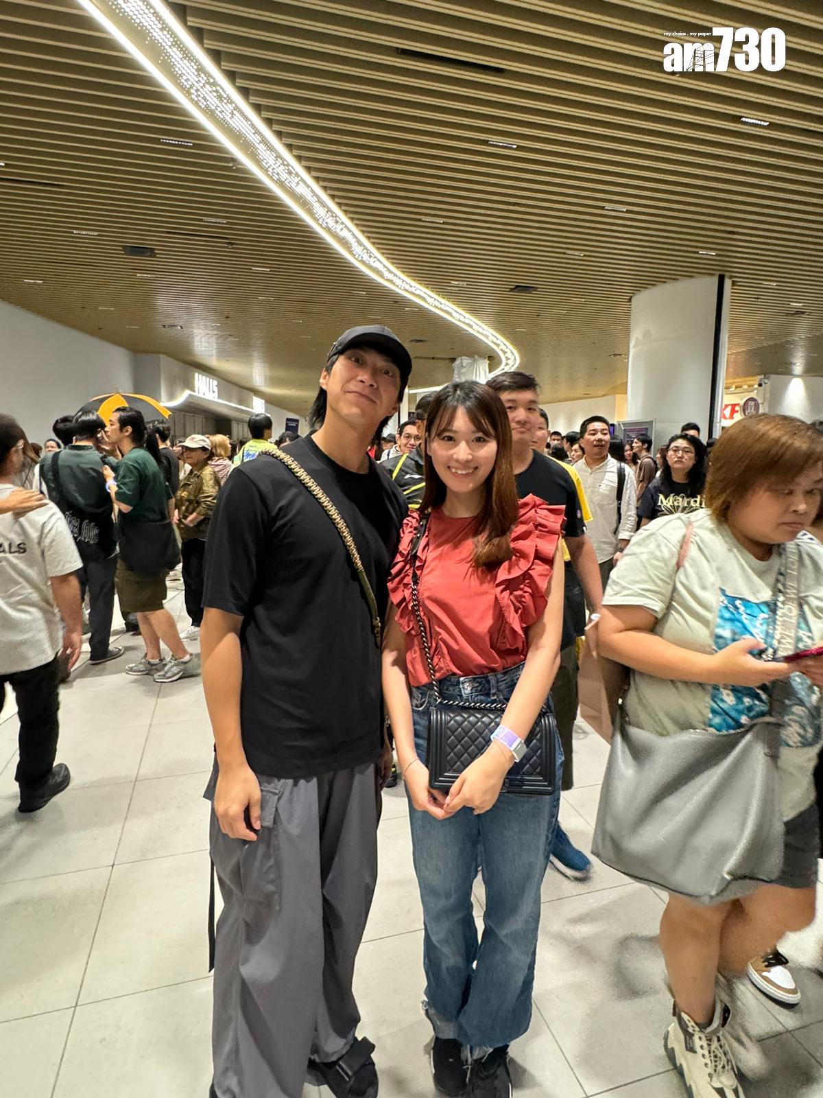 坤哥偕愛妻大讚宇多田光香港演唱會。