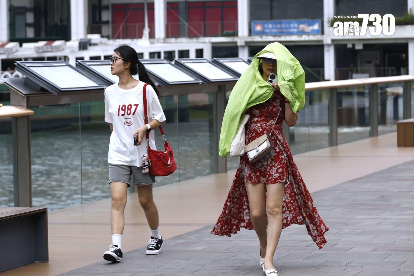 天文台表示,摩羯已增強為颱風(林俊源攝)