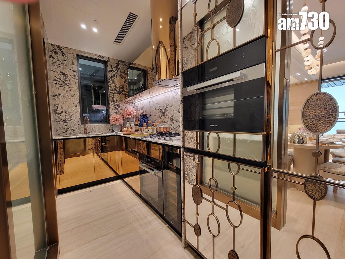 天璽.天示範單位|909呎經改動四房 客廳空間寬敞 盡顯溫馨奢華|啟德新盤