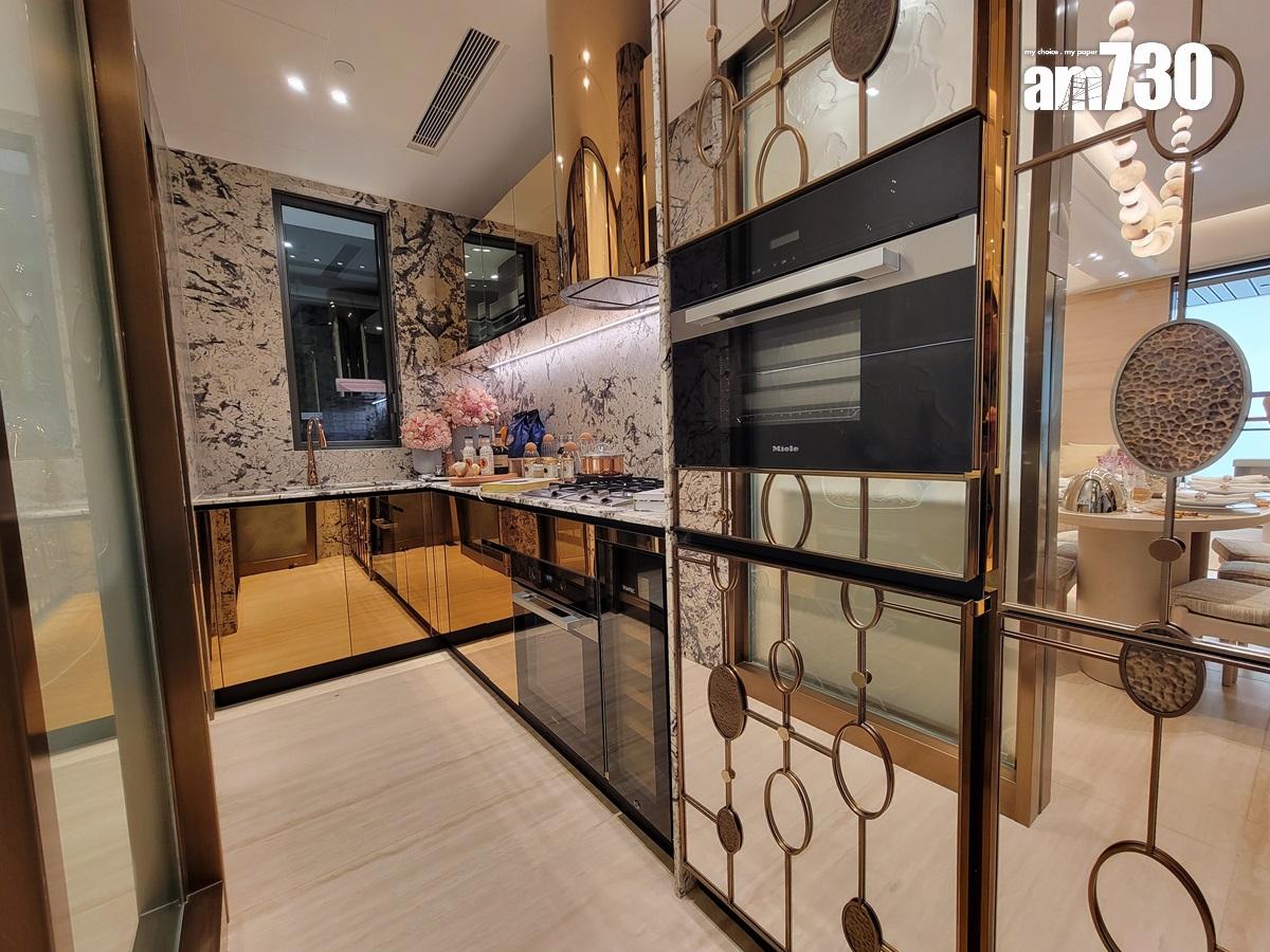 天璽.天示範單位|909呎經改動四房 客廳空間寬敞 盡顯溫馨奢華|啟德新盤