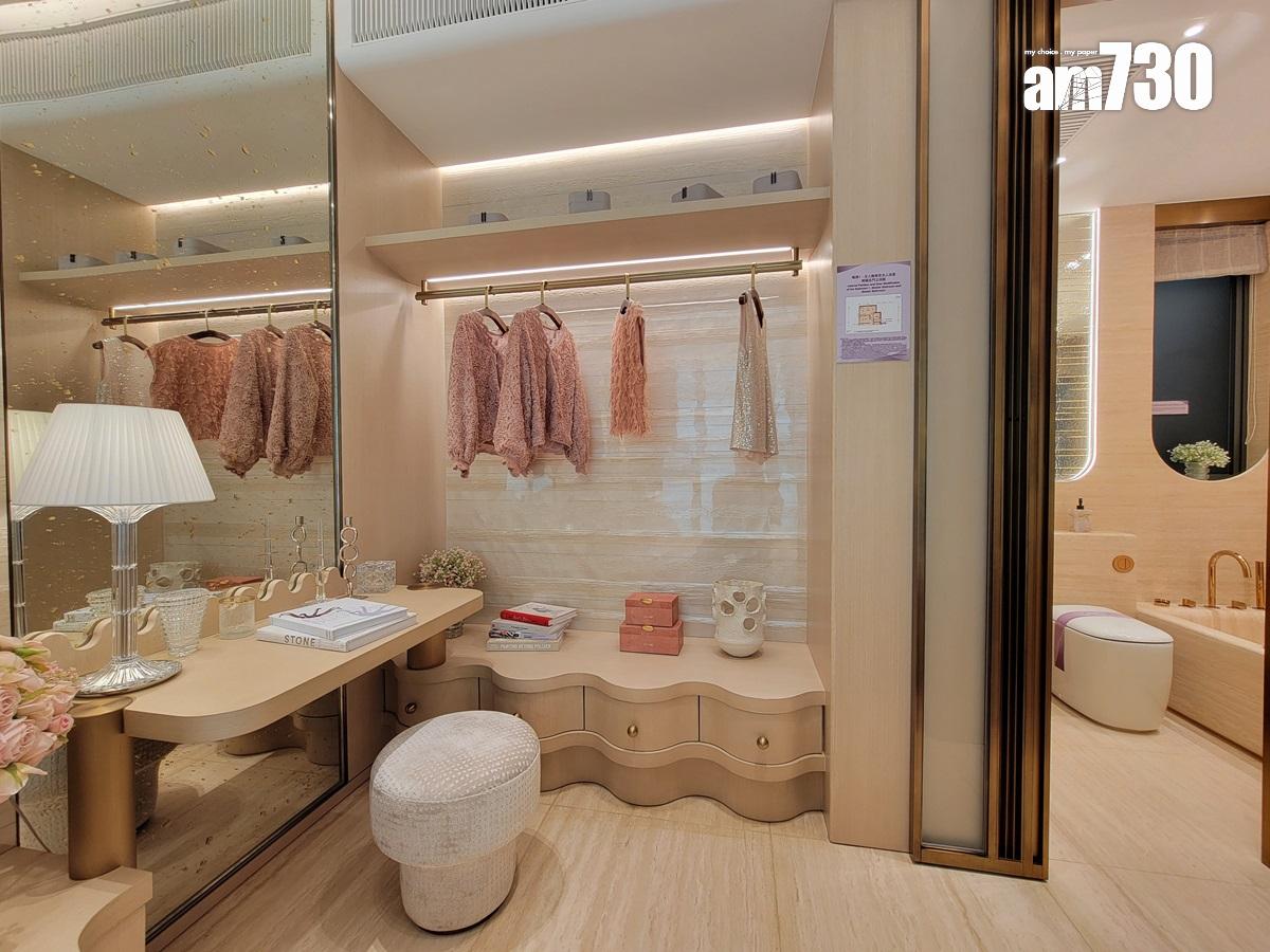 天璽.天示範單位|909呎經改動四房 客廳空間寬敞 盡顯溫馨奢華|啟德新盤